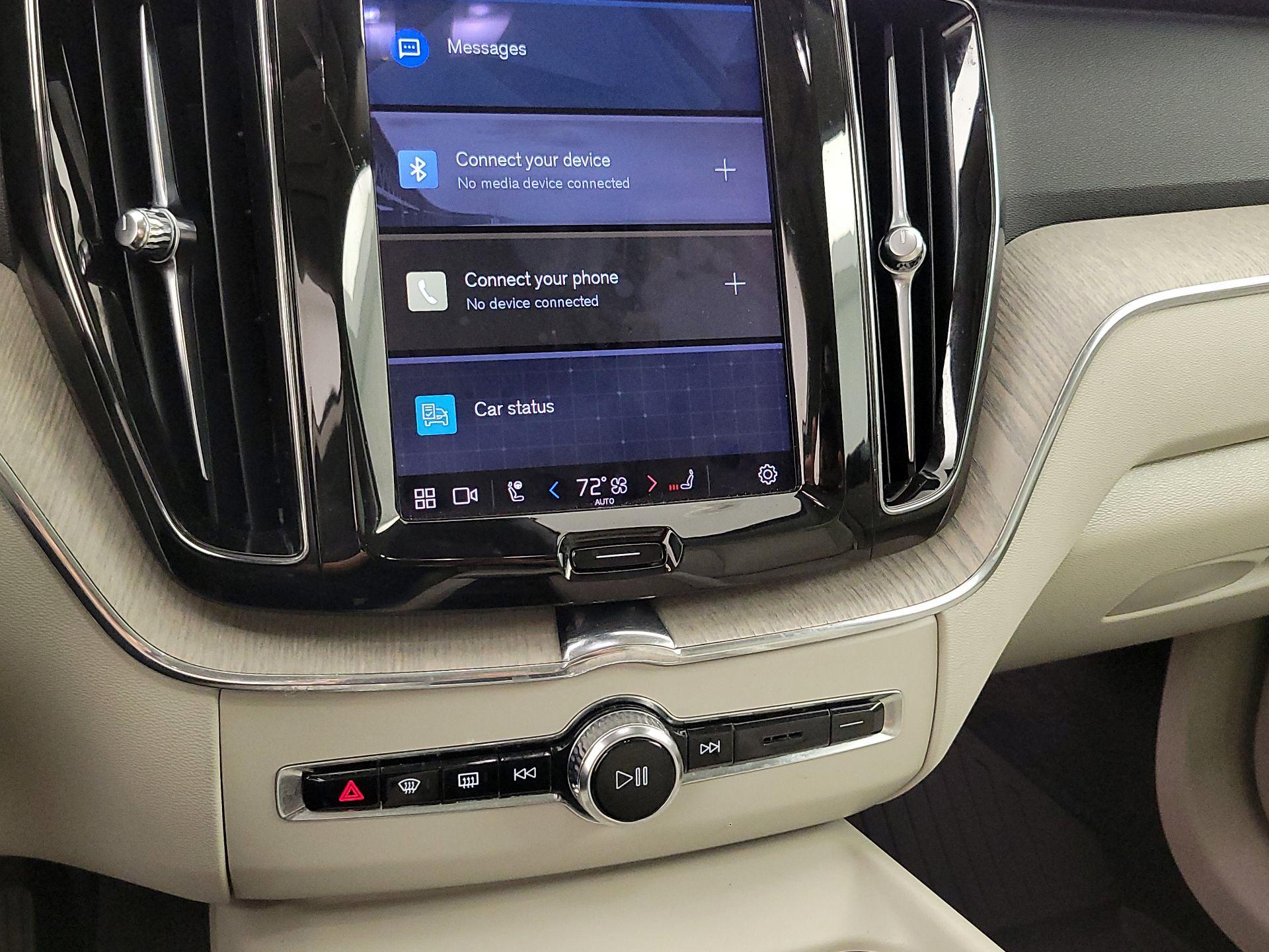 Thumbnail: 2023 Volvo XC60 - 16