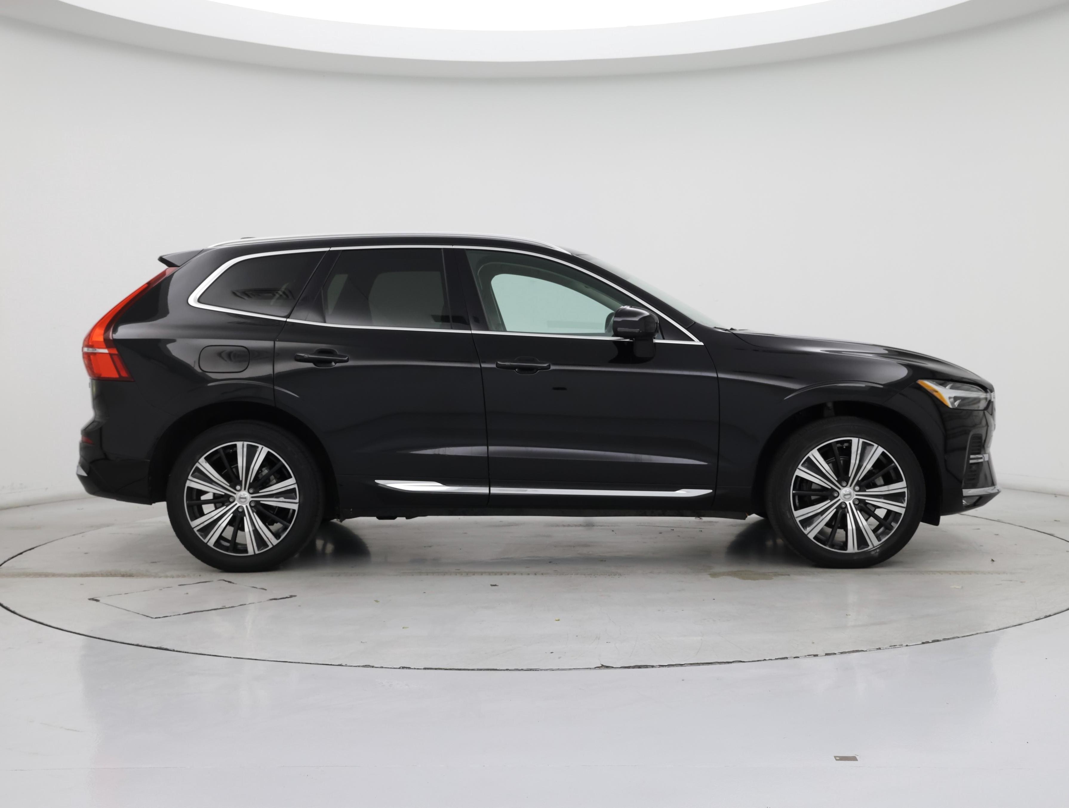 Thumbnail: 2023 Volvo XC60 - 7