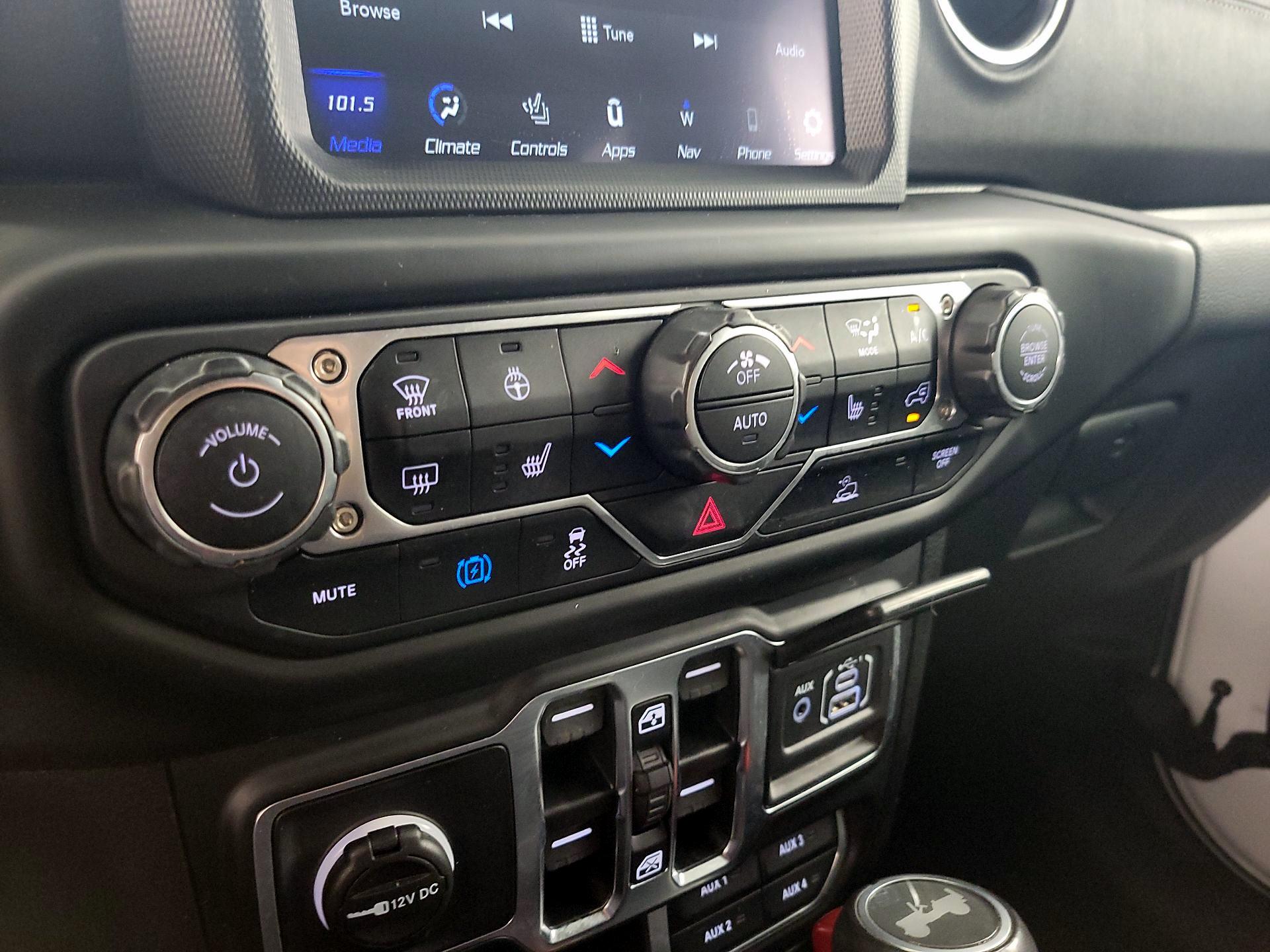 Thumbnail: 2023 Jeep Wrangler - 17