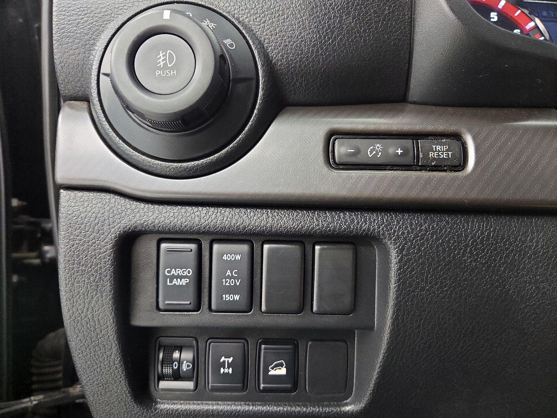 Thumbnail: 2020 Nissan Titan - 13