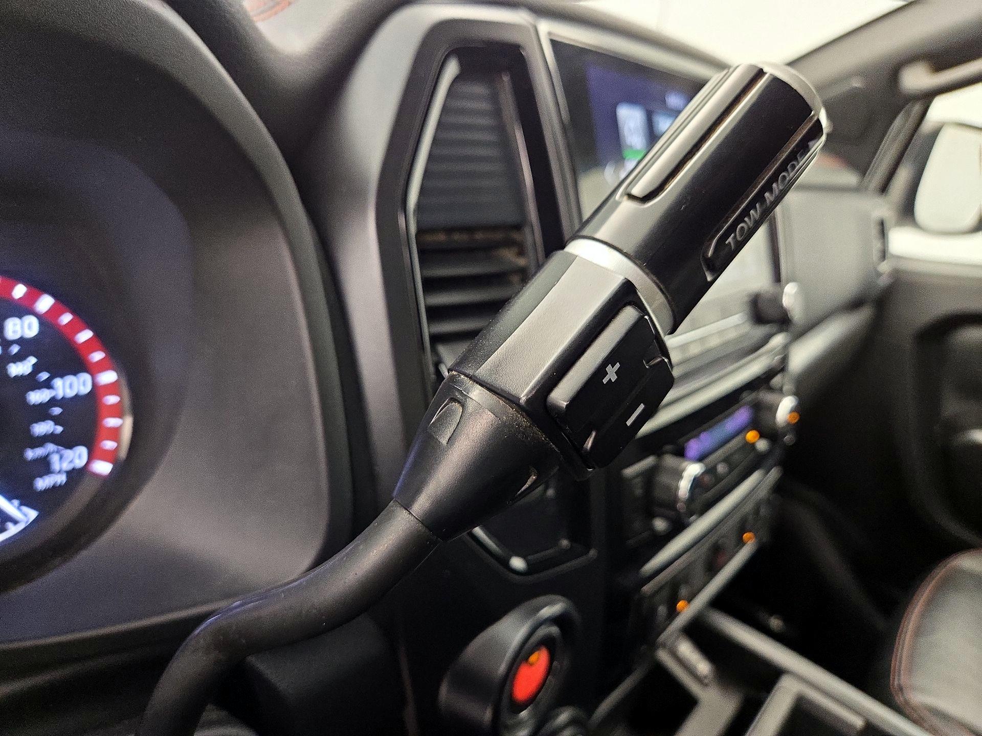 Thumbnail: 2020 Nissan Titan - 18