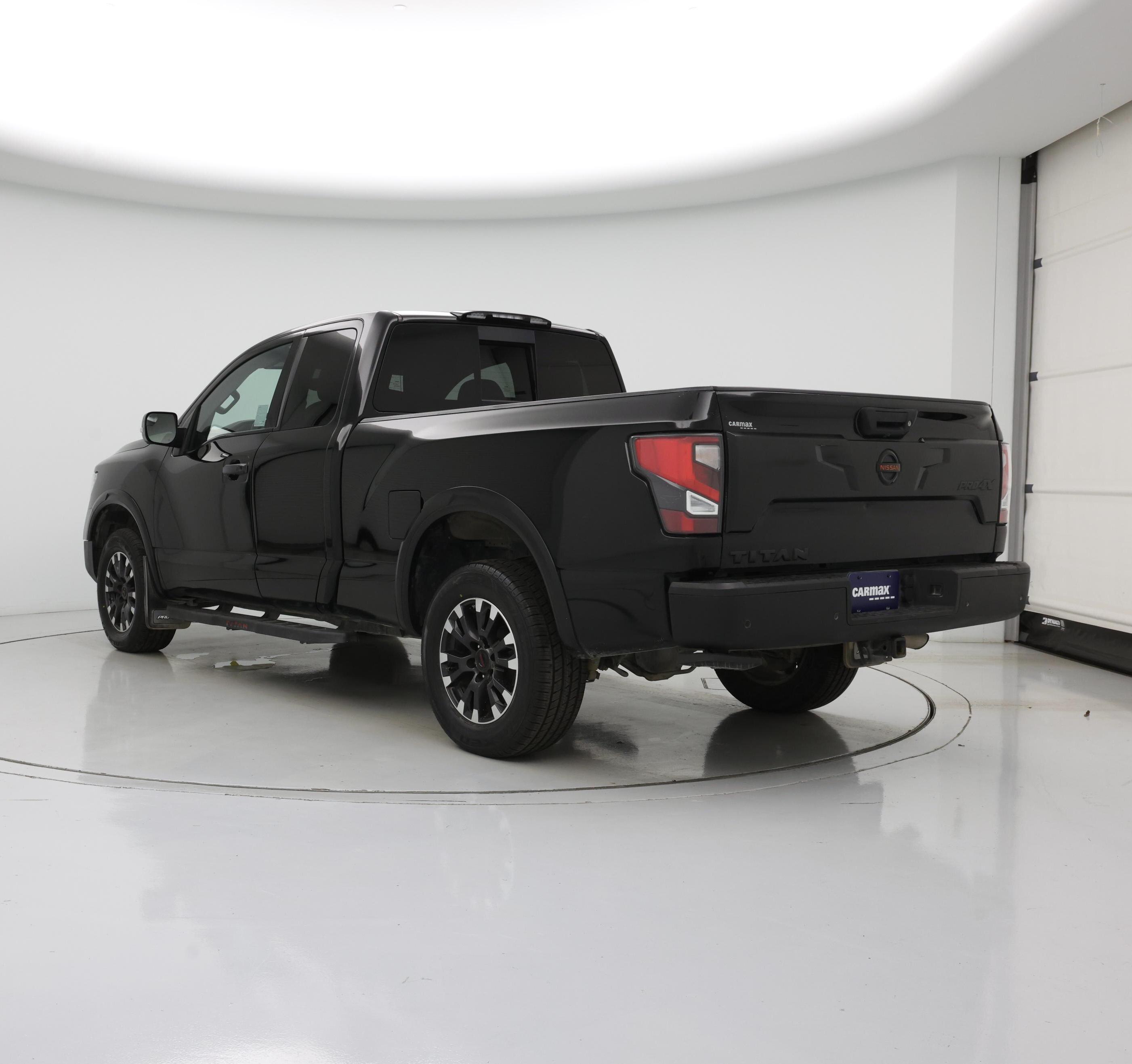 Thumbnail: 2020 Nissan Titan - 2