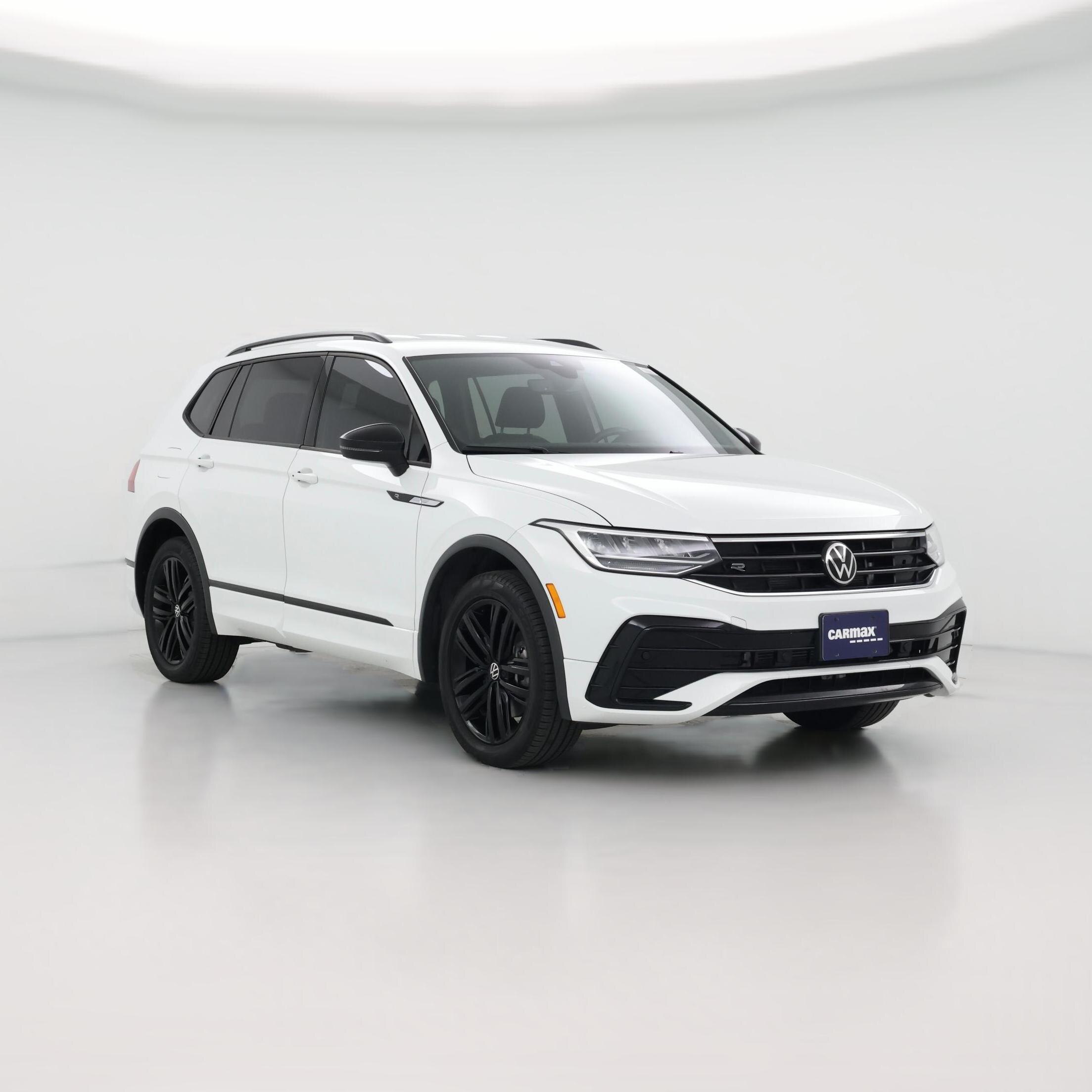 Thumbnail: 2022 Volkswagen Tiguan - 1