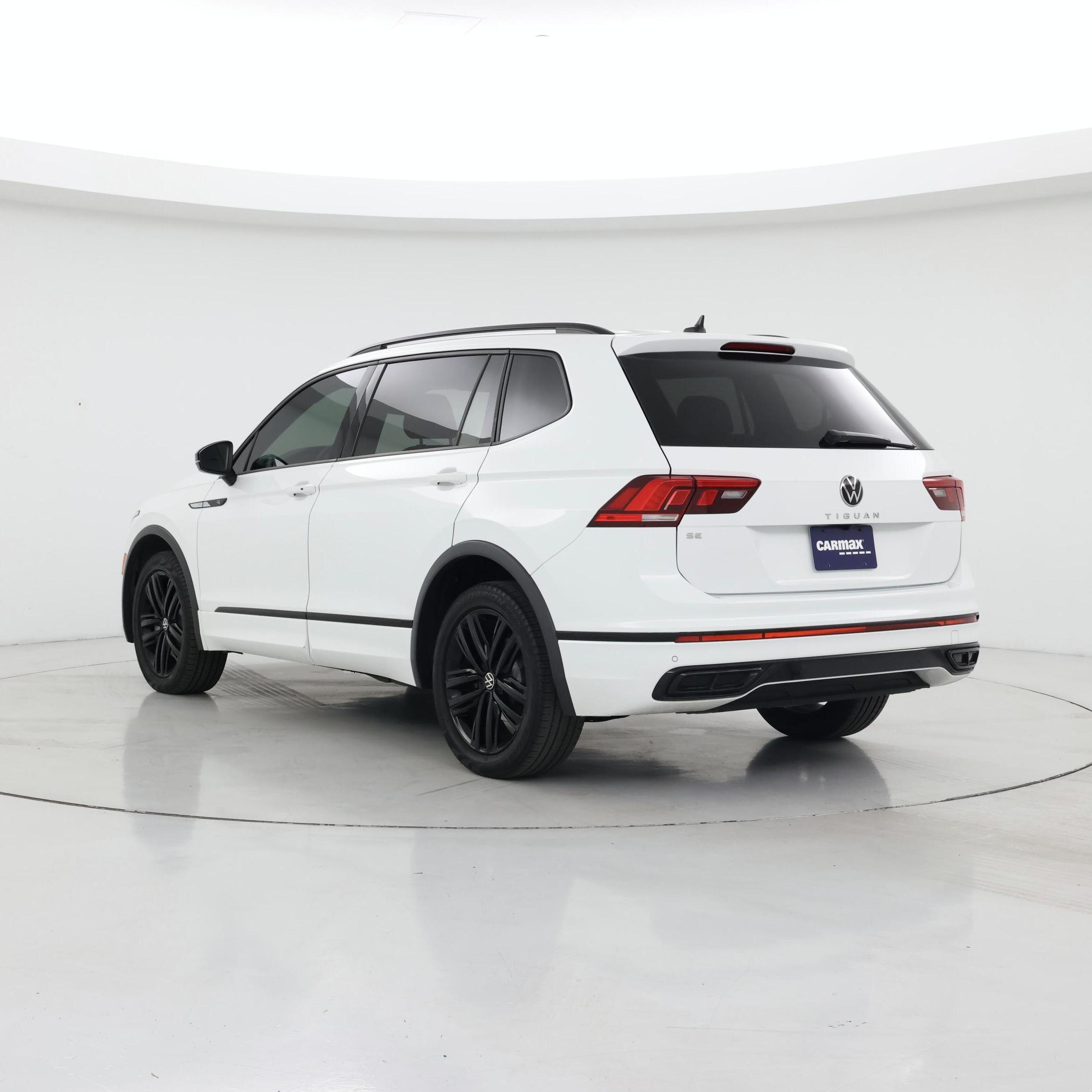 Thumbnail: 2022 Volkswagen Tiguan - 2