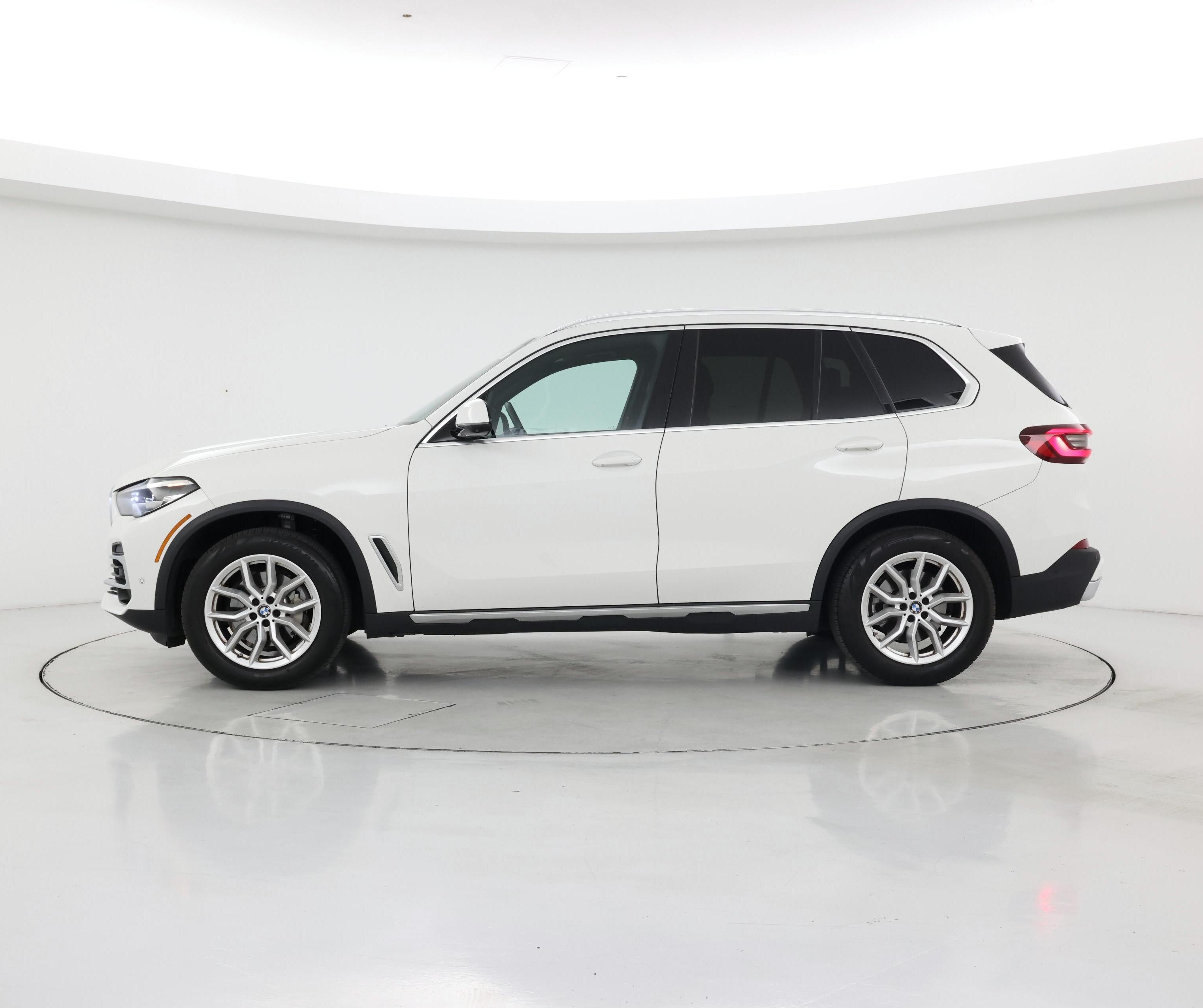 Thumbnail: 2022 BMW X5 - 3