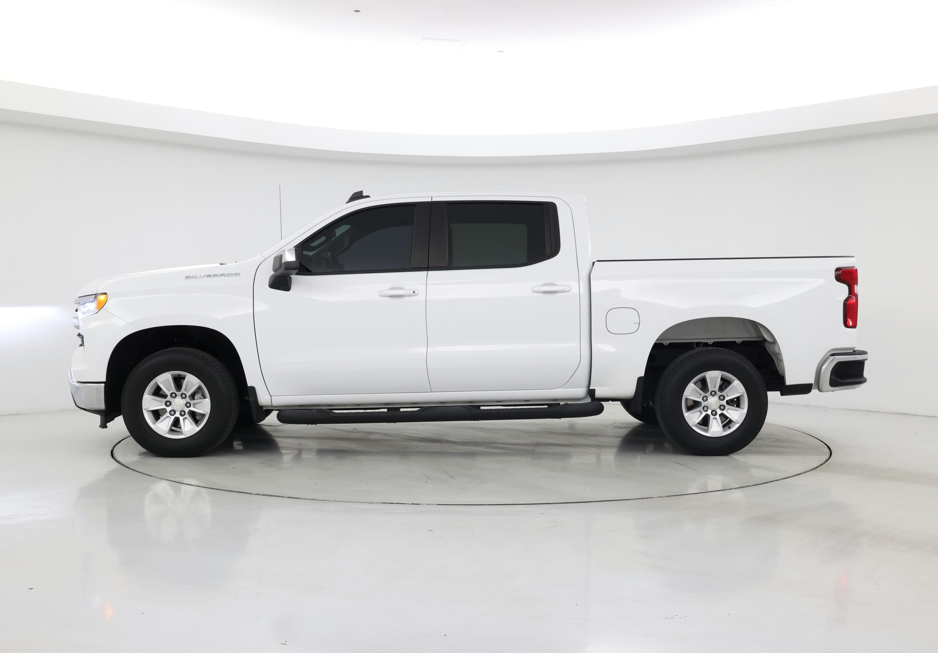 Thumbnail: 2022 Chevrolet Silverado 1500 - 3