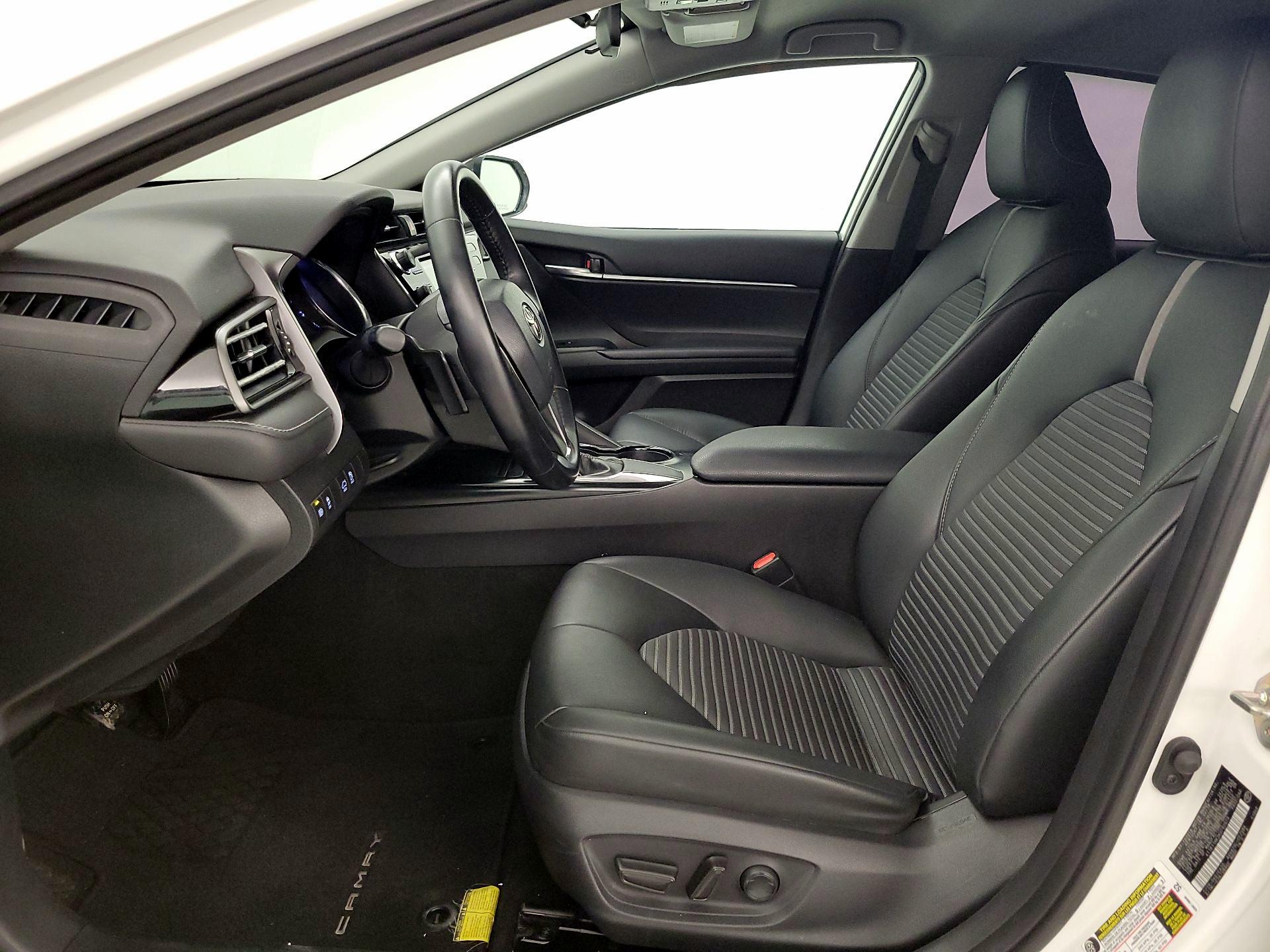 Thumbnail: 2019 Toyota Camry - 11
