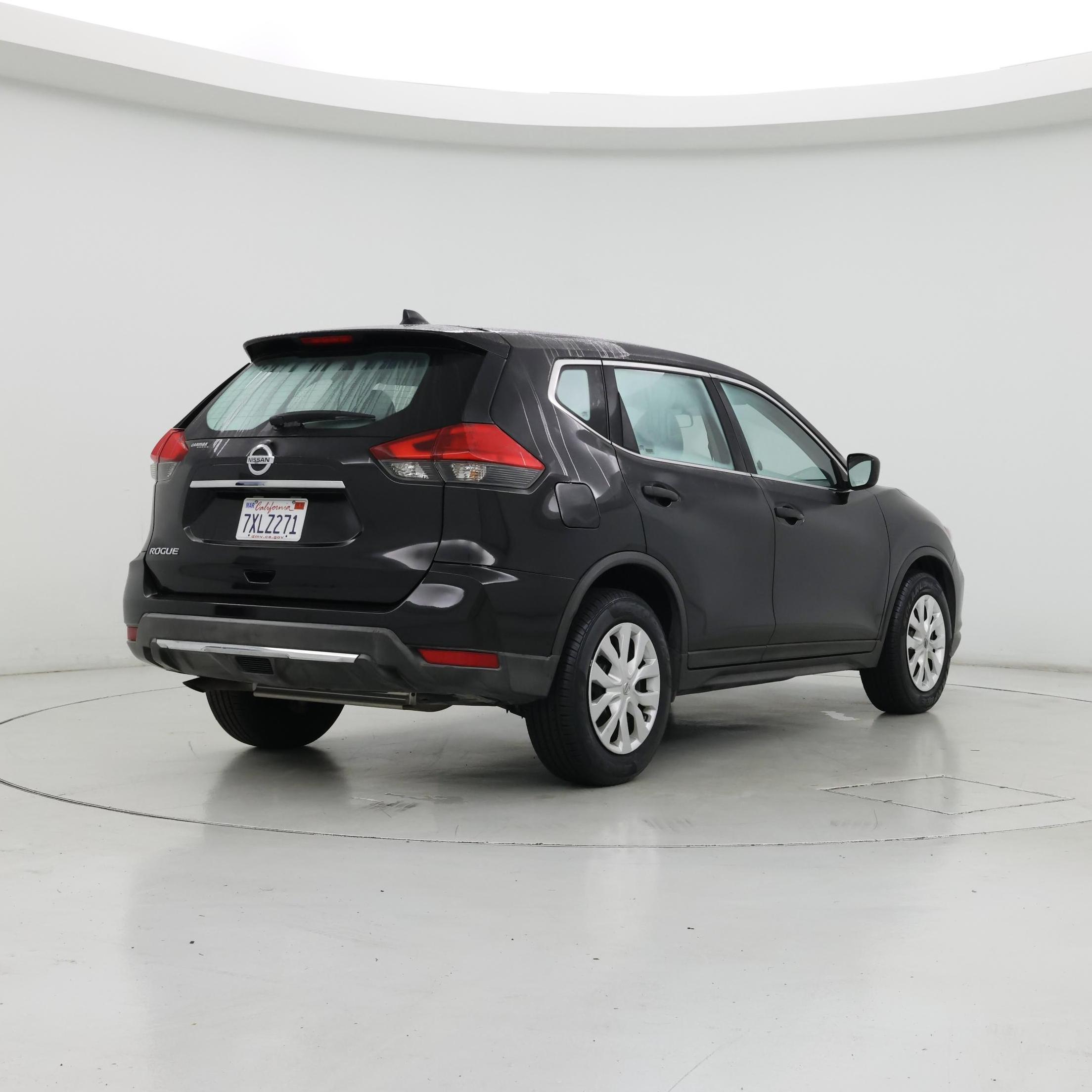 Thumbnail: 2017 Nissan Rogue - 8