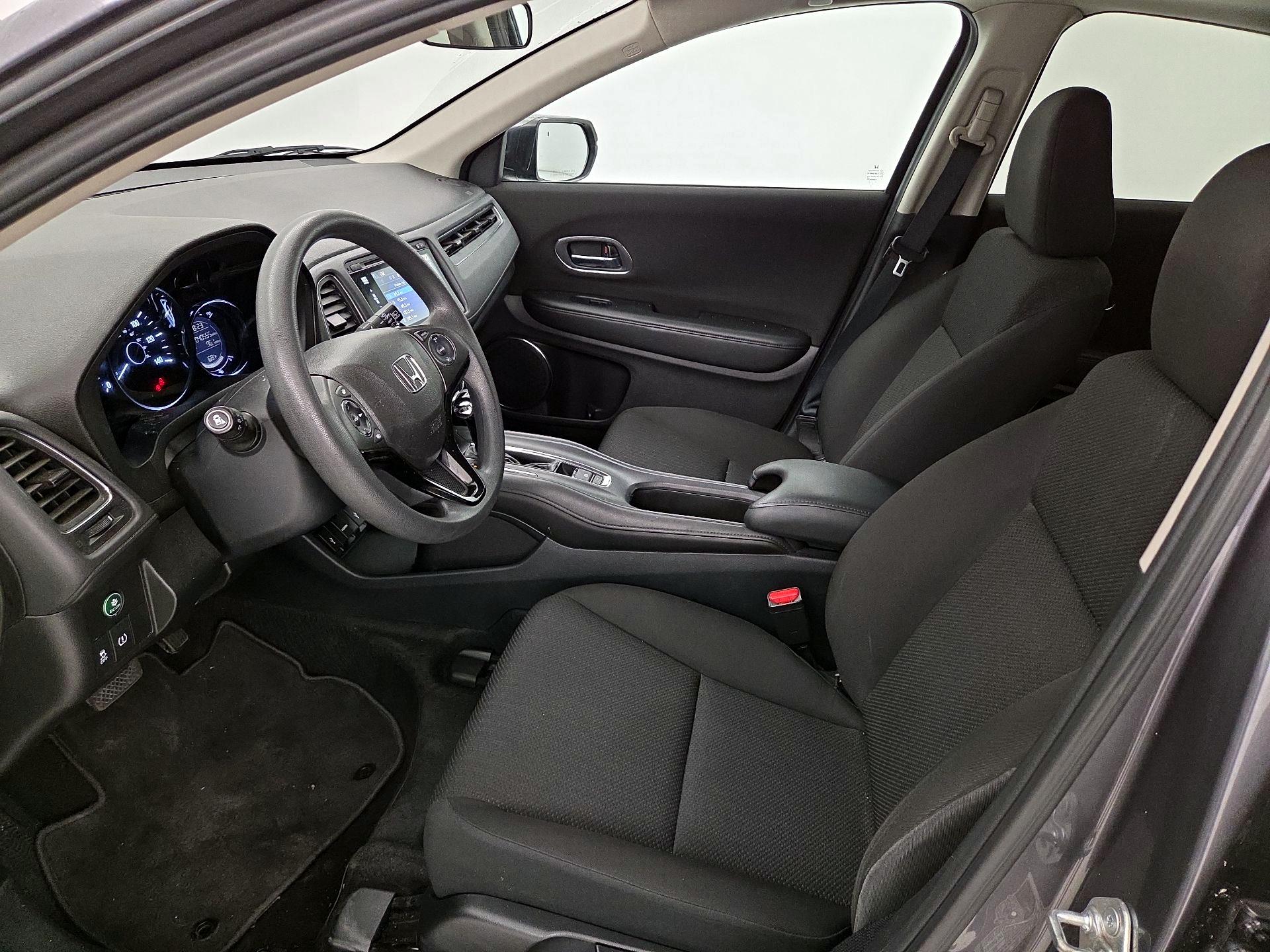 Thumbnail: 2016 Honda HR-V - 11