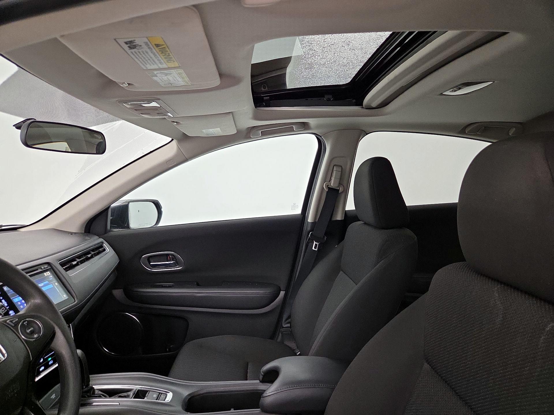 Thumbnail: 2016 Honda HR-V - 19