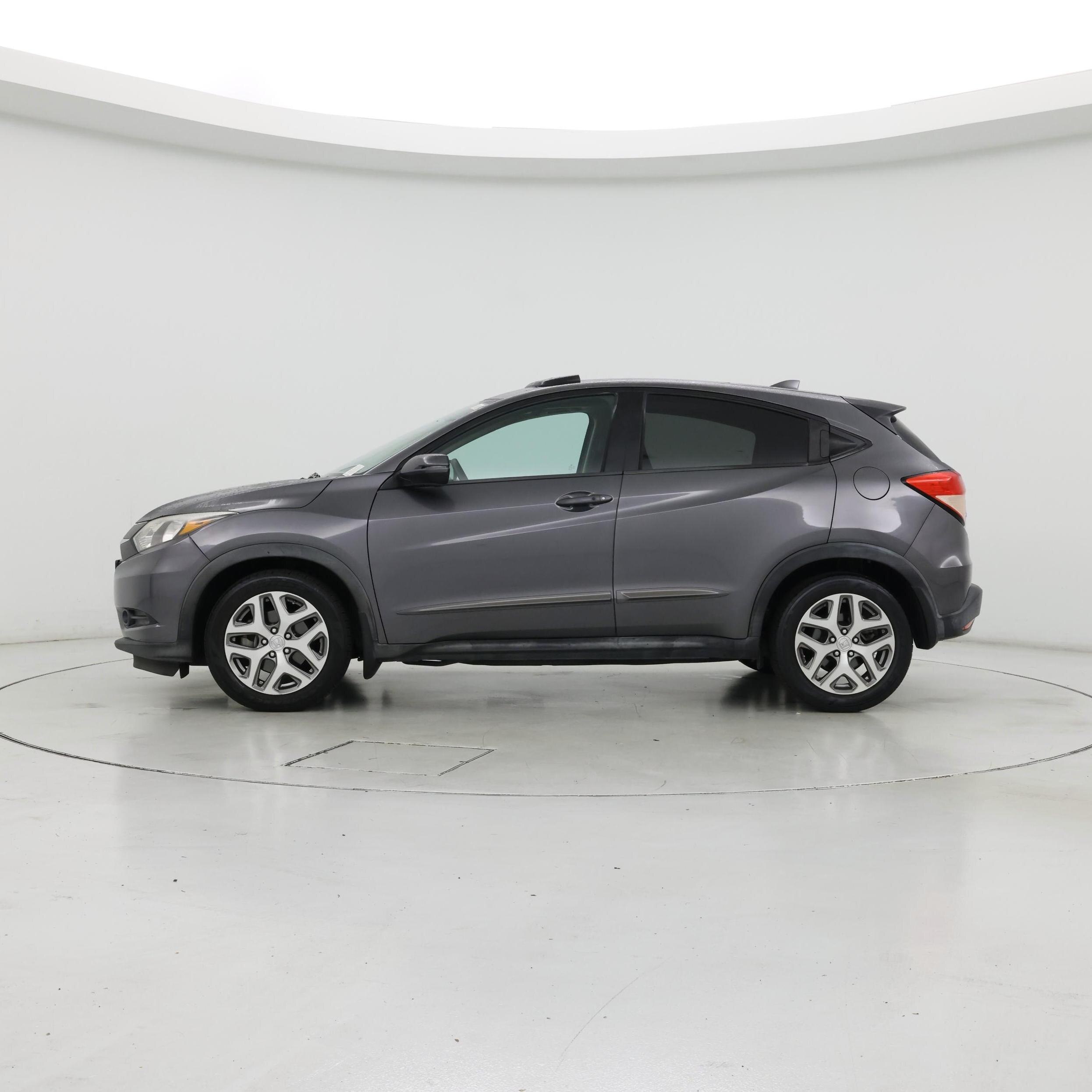 Thumbnail: 2016 Honda HR-V - 3