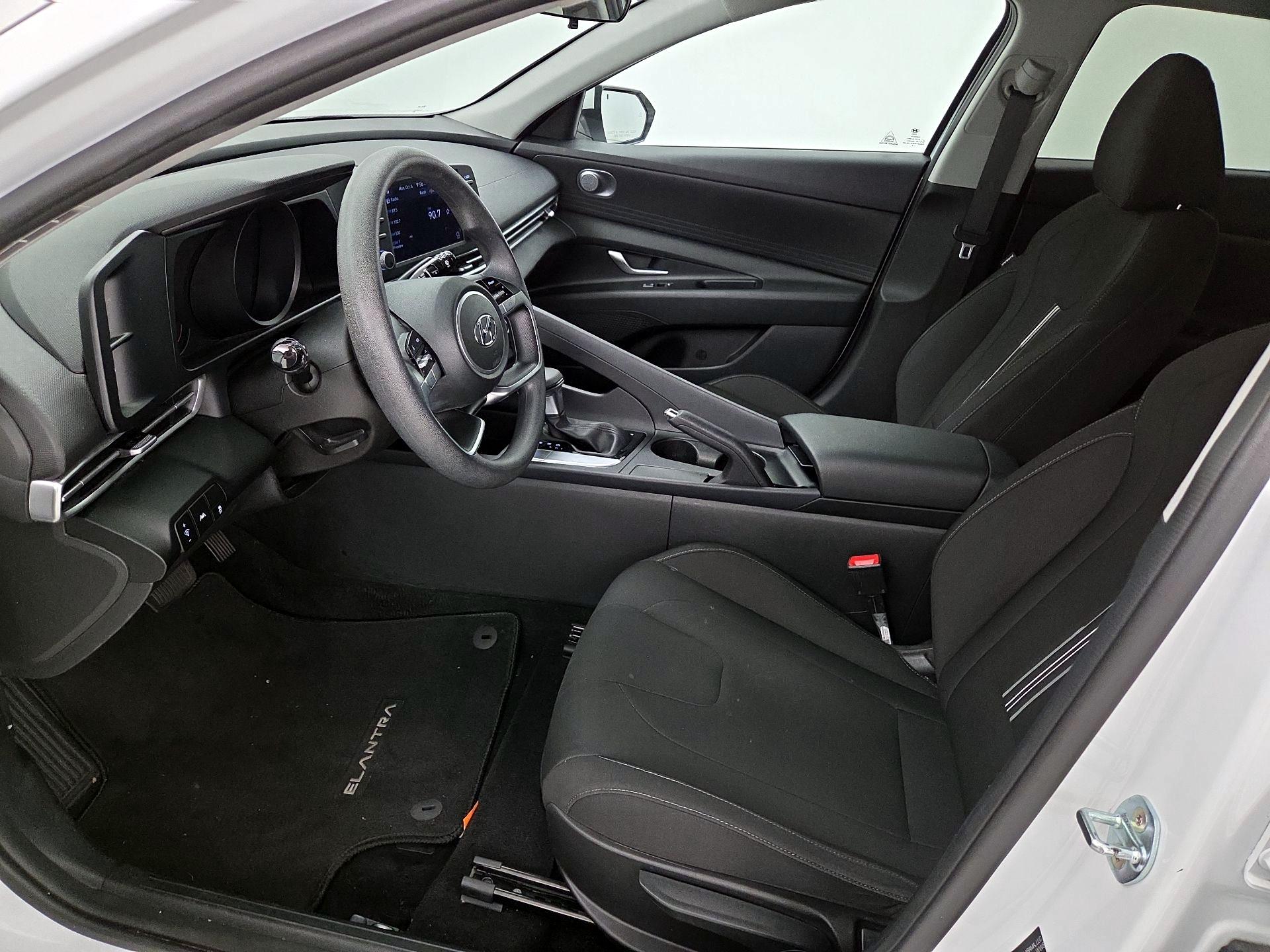 Thumbnail: 2021 Hyundai Elantra - 11