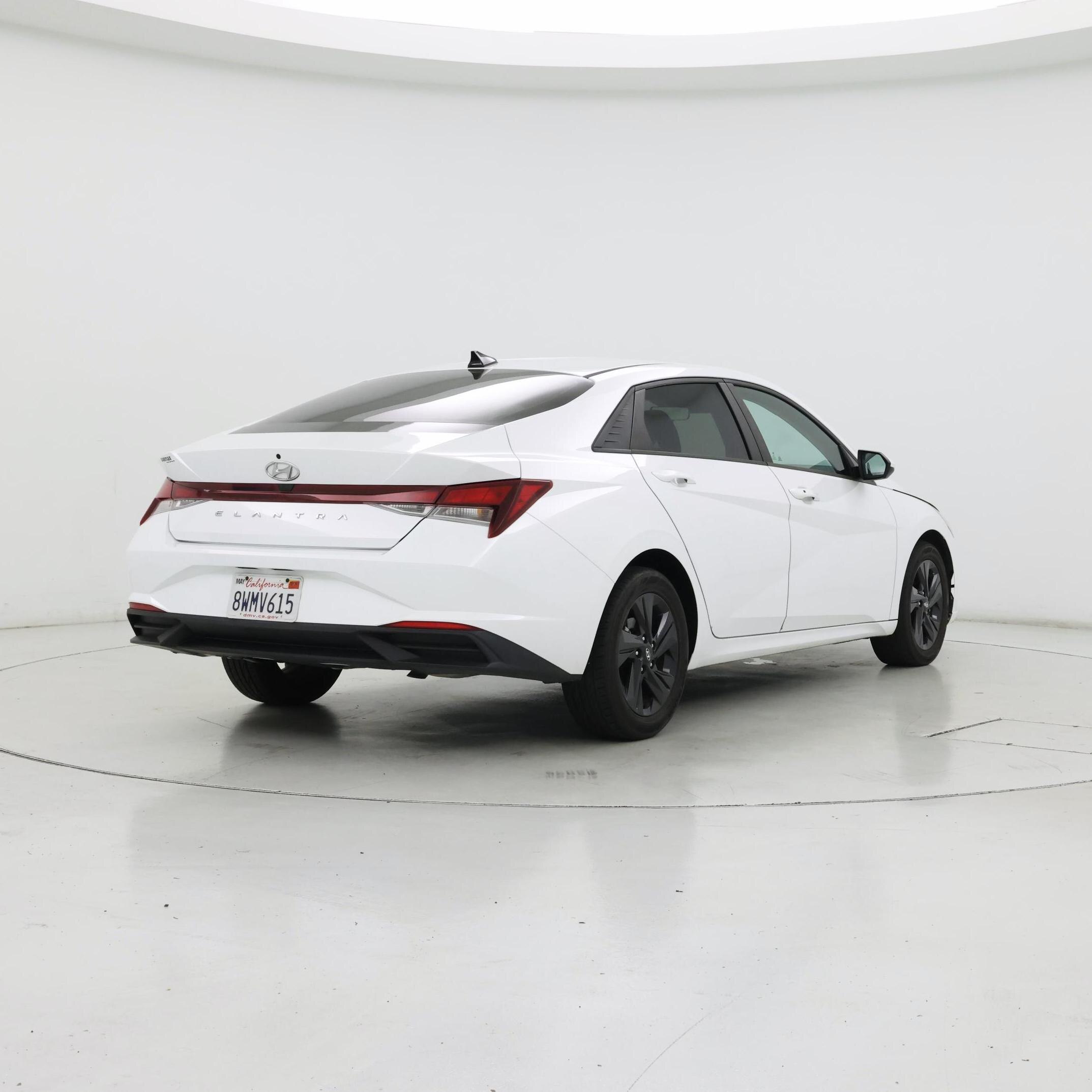 Thumbnail: 2021 Hyundai Elantra - 8
