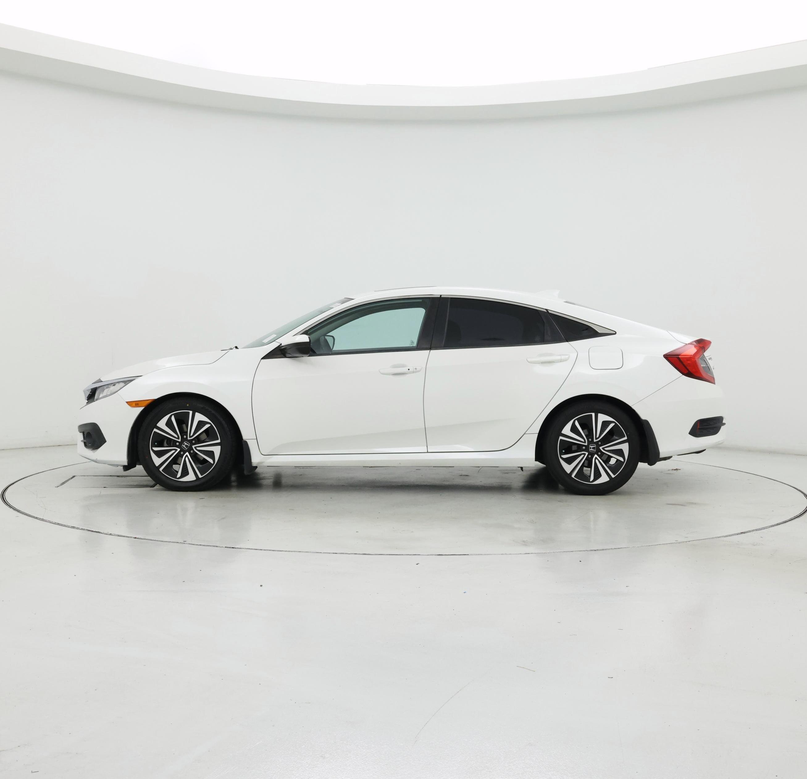 Thumbnail: 2016 Honda Civic - 3
