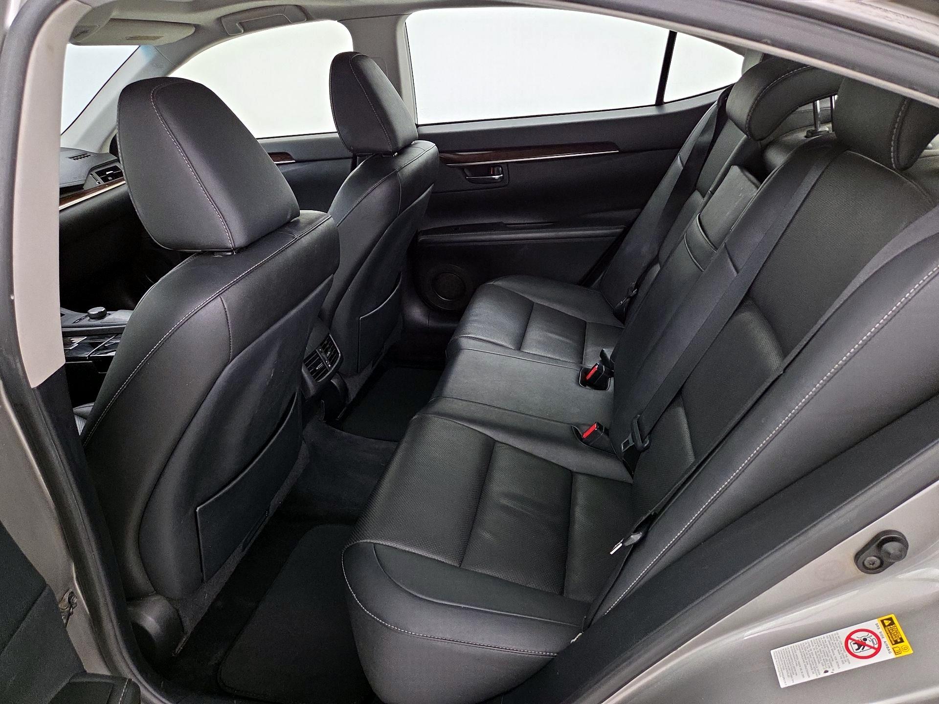 Thumbnail: 2015 Lexus ES - 20