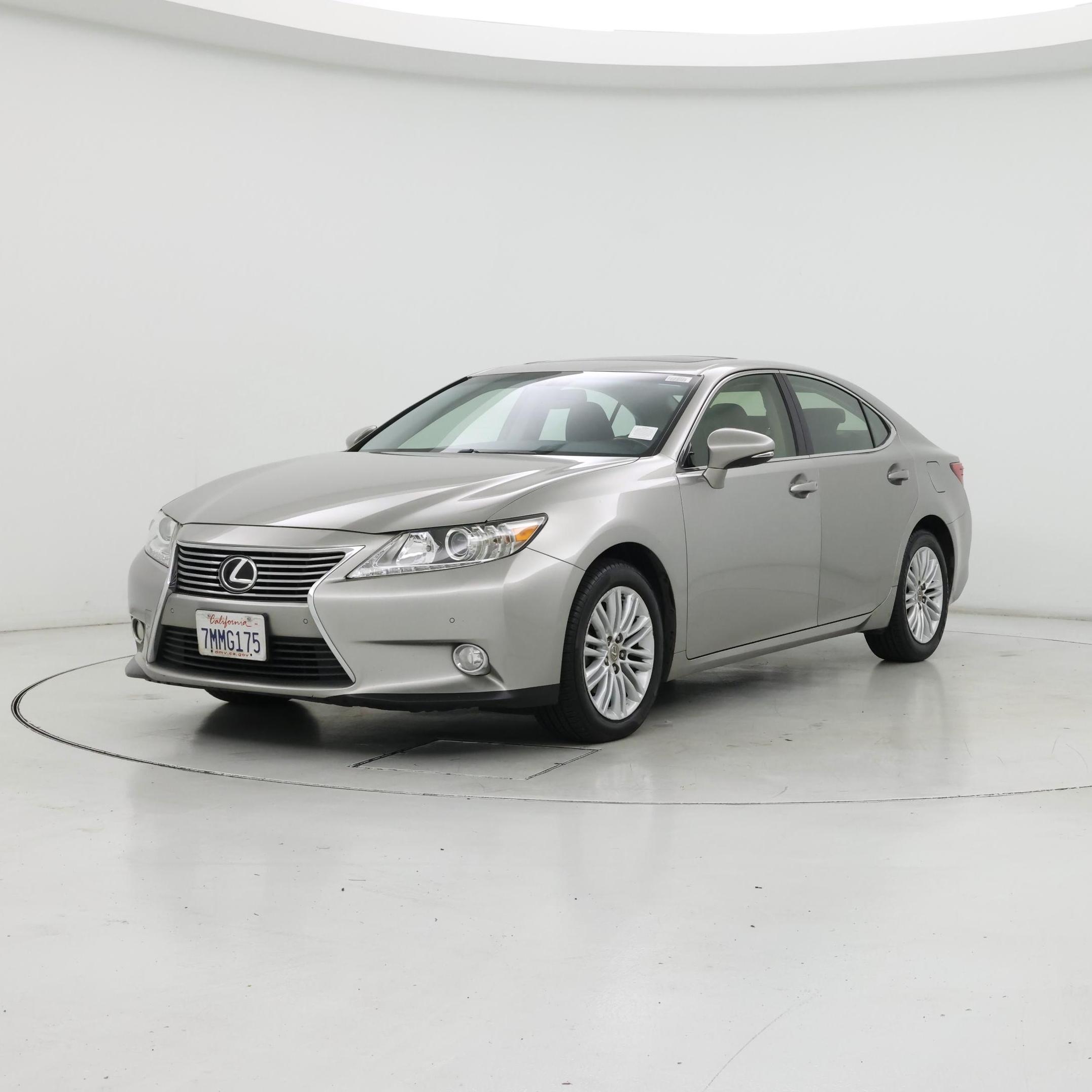 Thumbnail: 2015 Lexus ES - 4