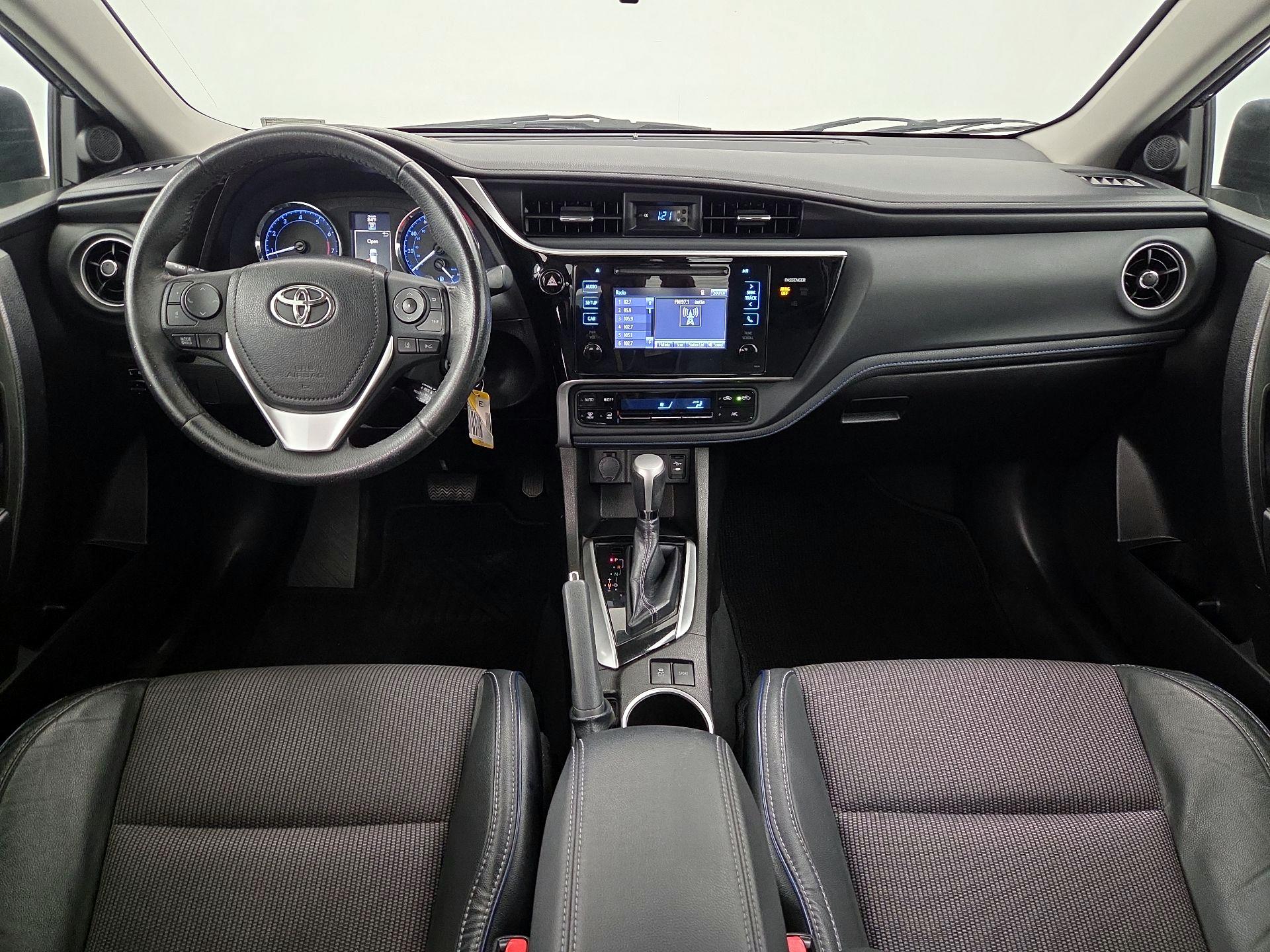 Thumbnail: 2017 Toyota Corolla - 9