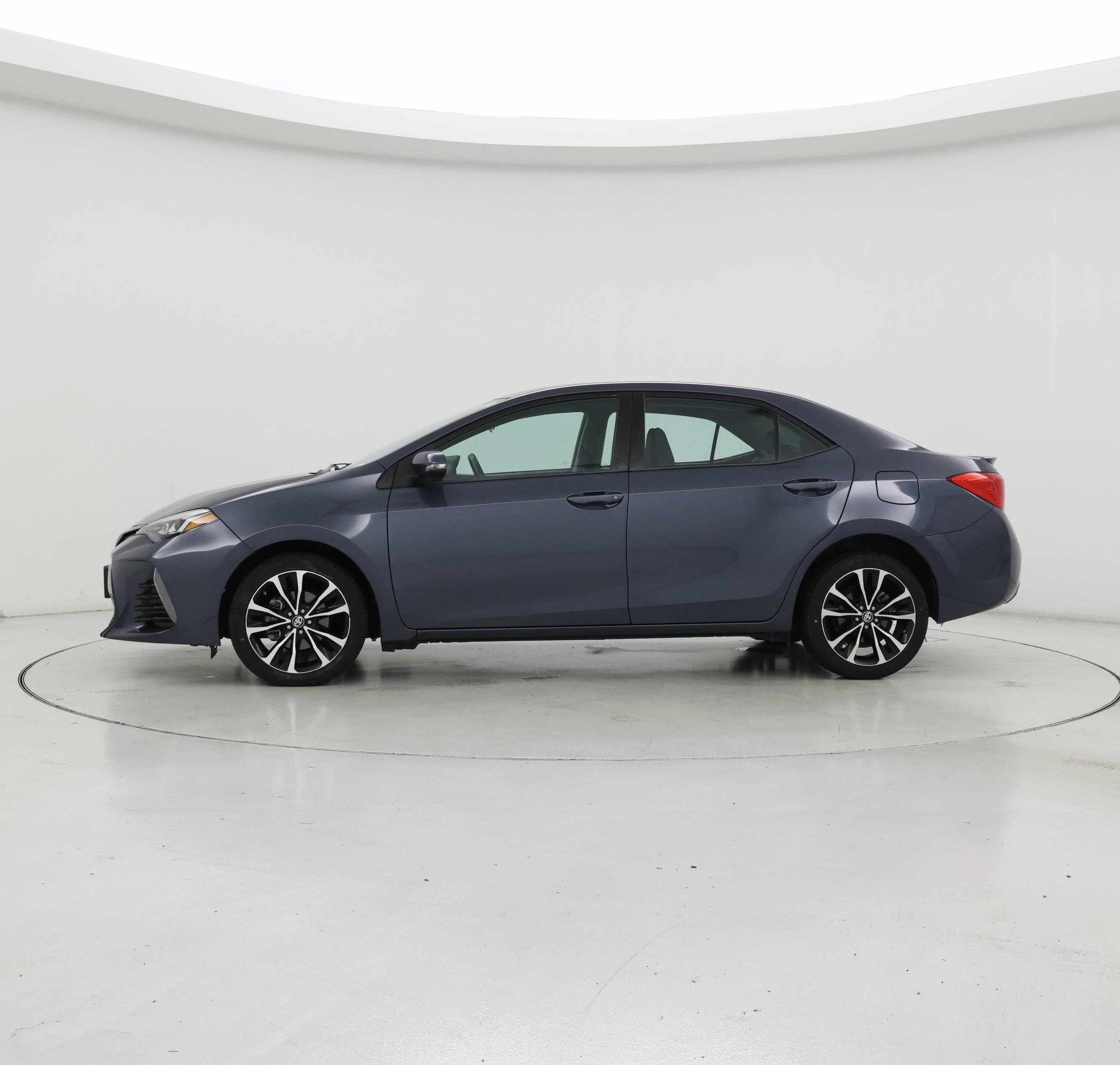 Thumbnail: 2017 Toyota Corolla - 3