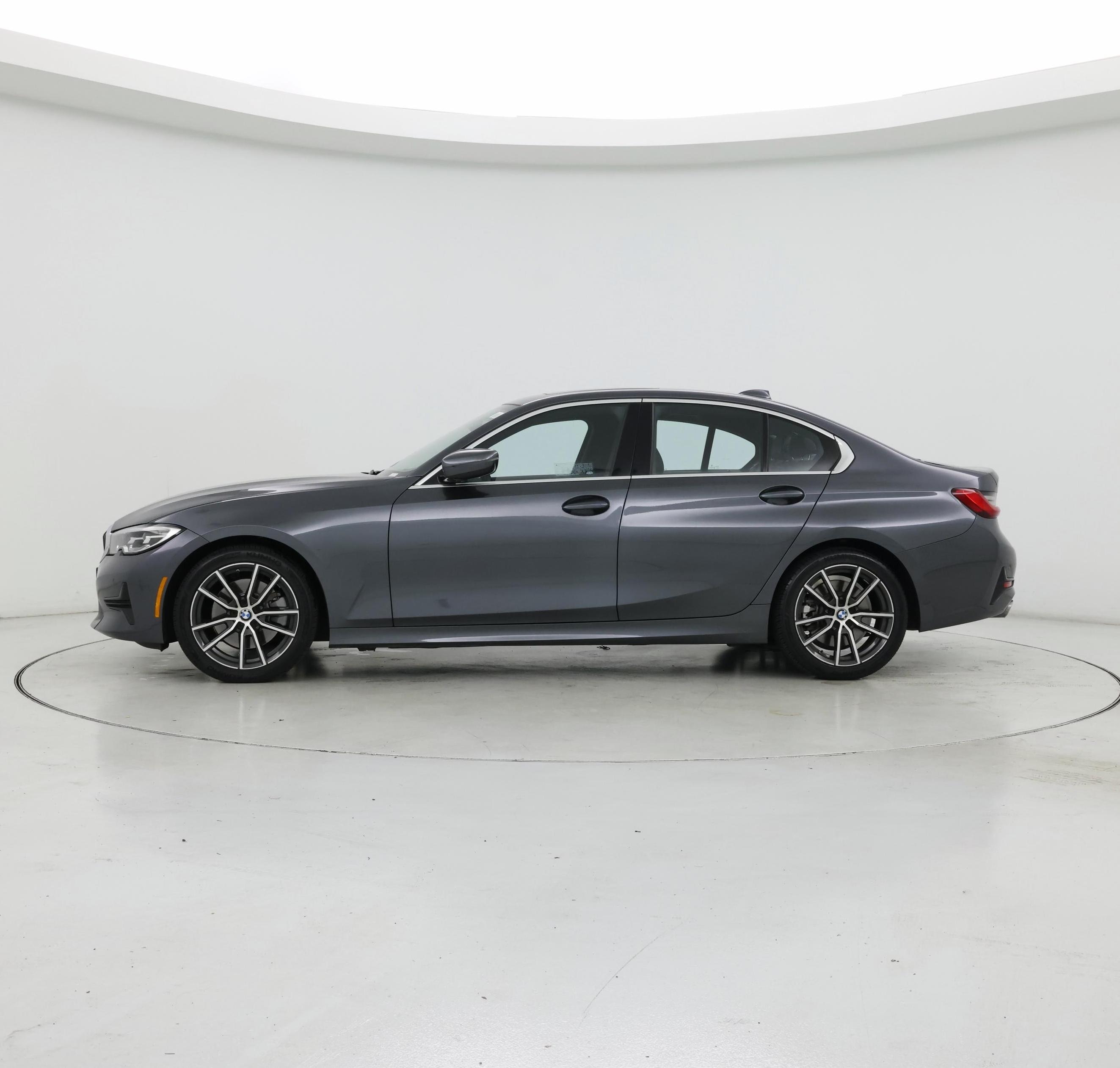 Thumbnail: 2019 BMW 3 Series - 3