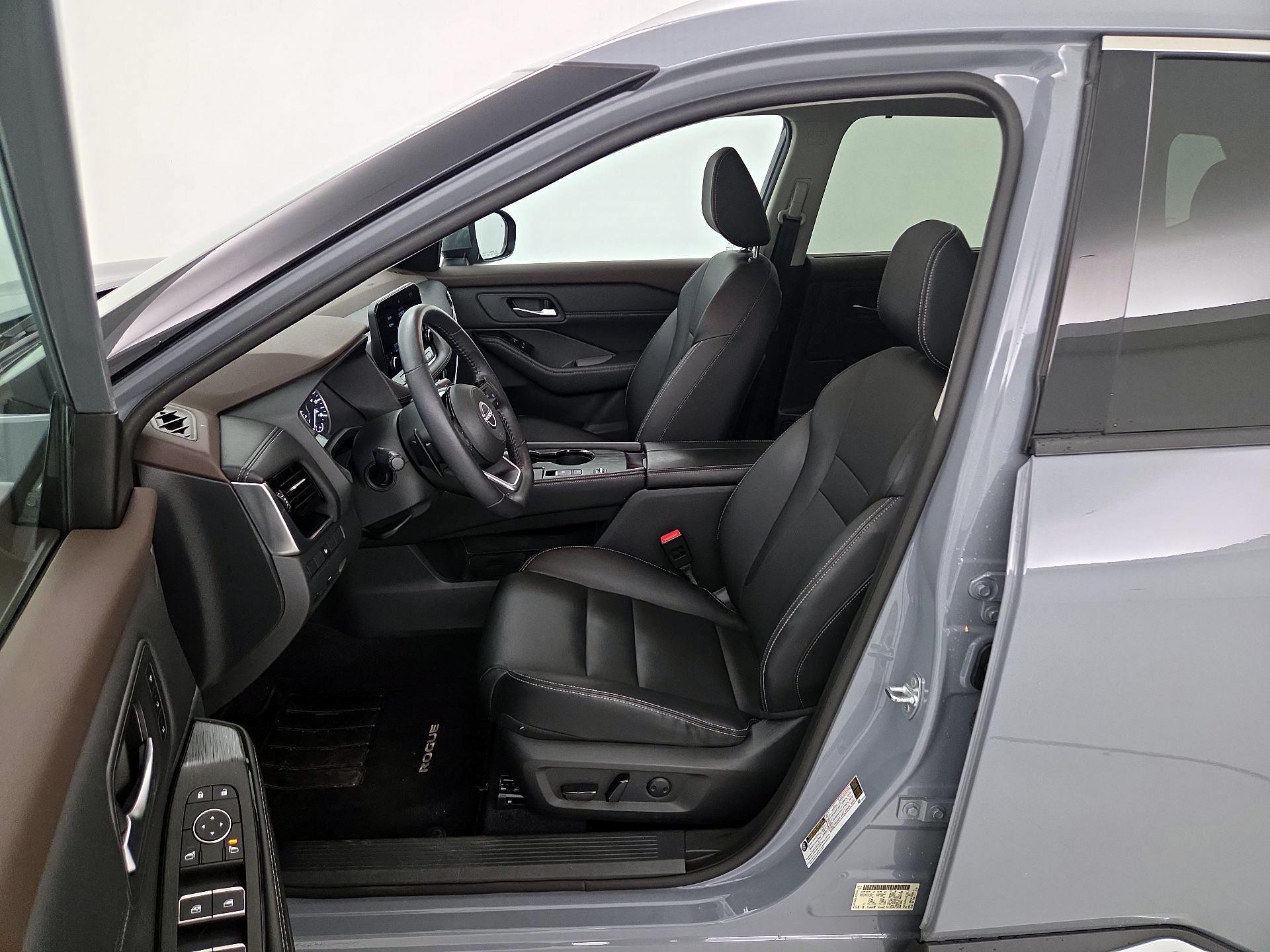 Thumbnail: 2023 Nissan Rogue - 11