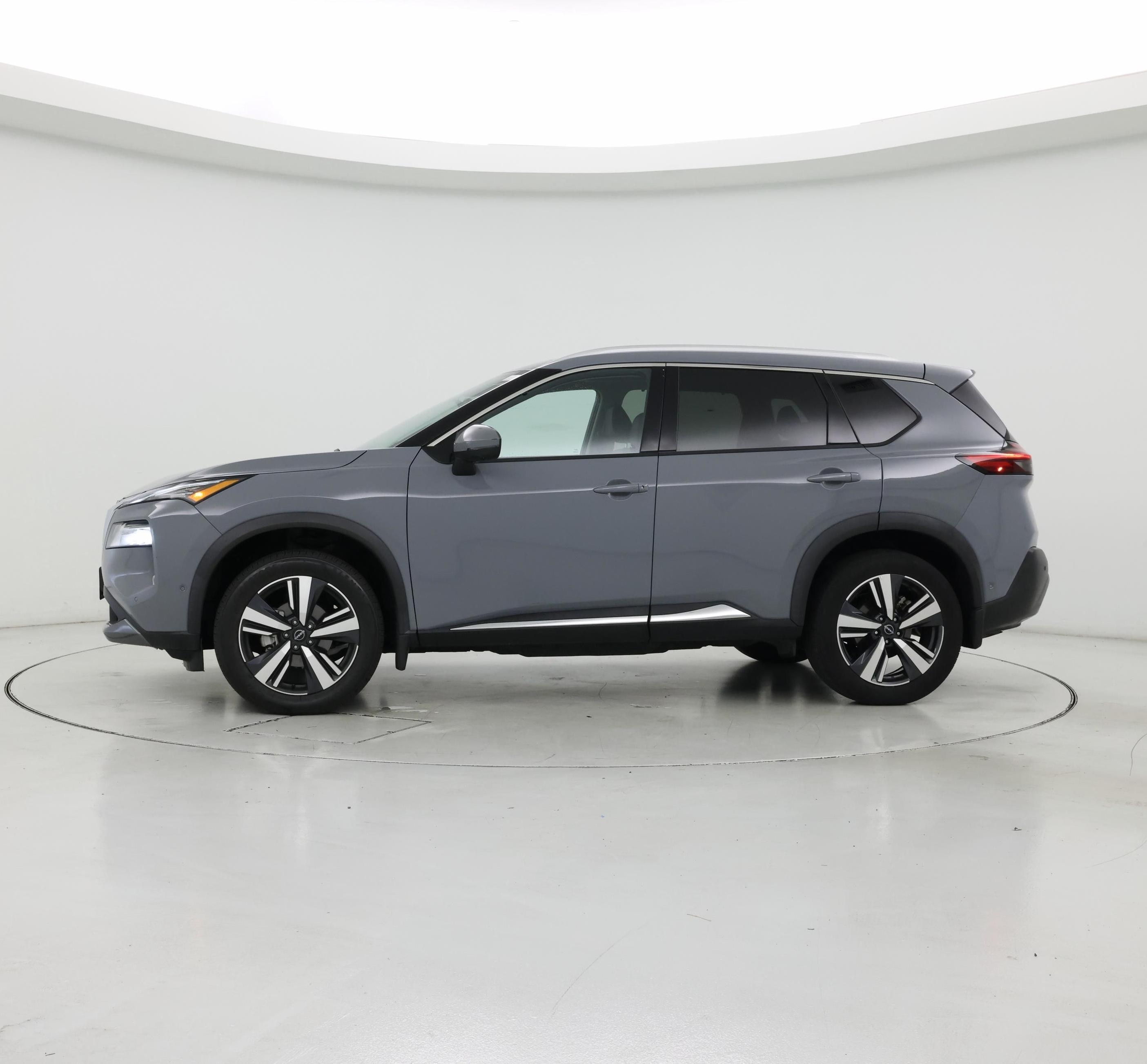 Thumbnail: 2023 Nissan Rogue - 3