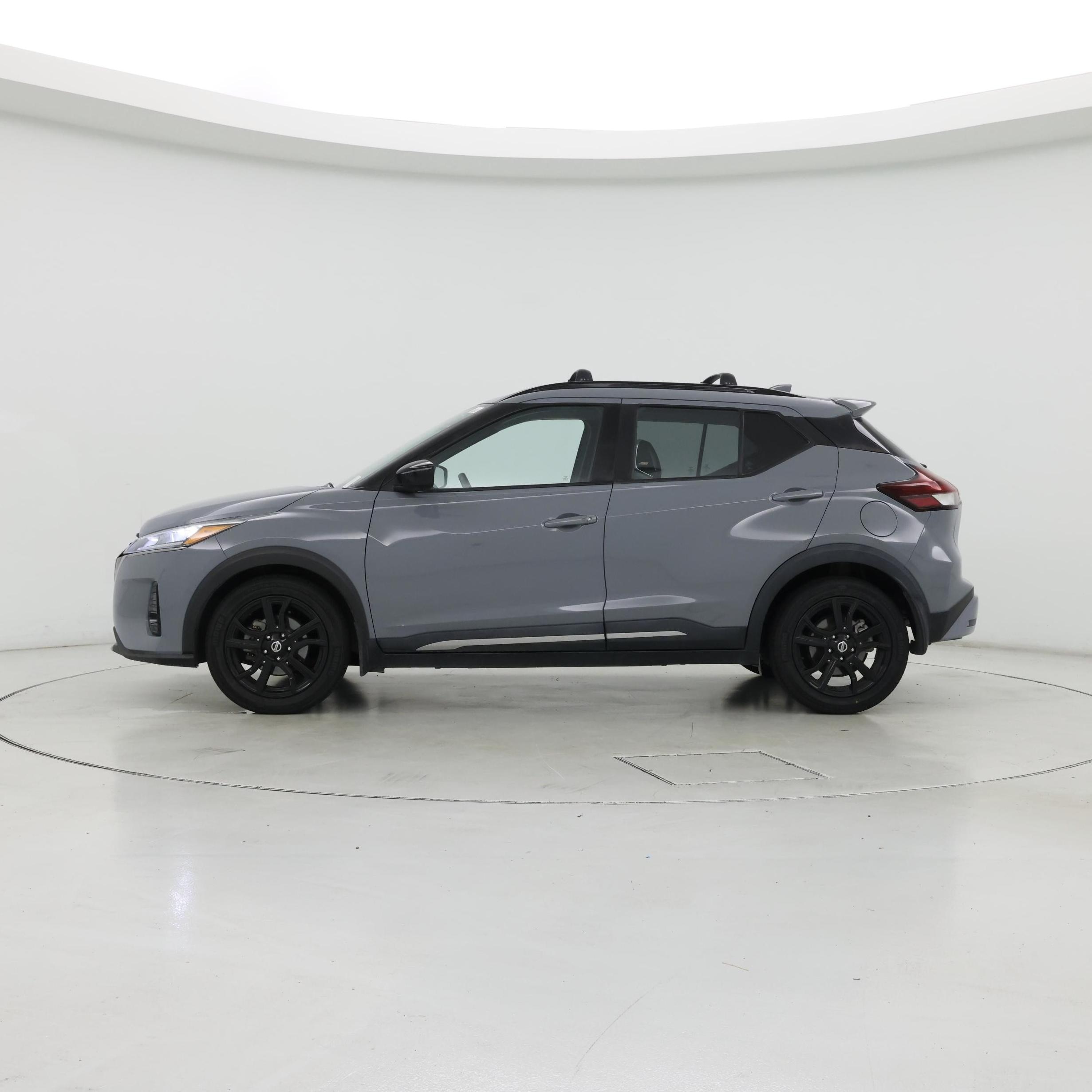 Thumbnail: 2021 Nissan Kicks - 3