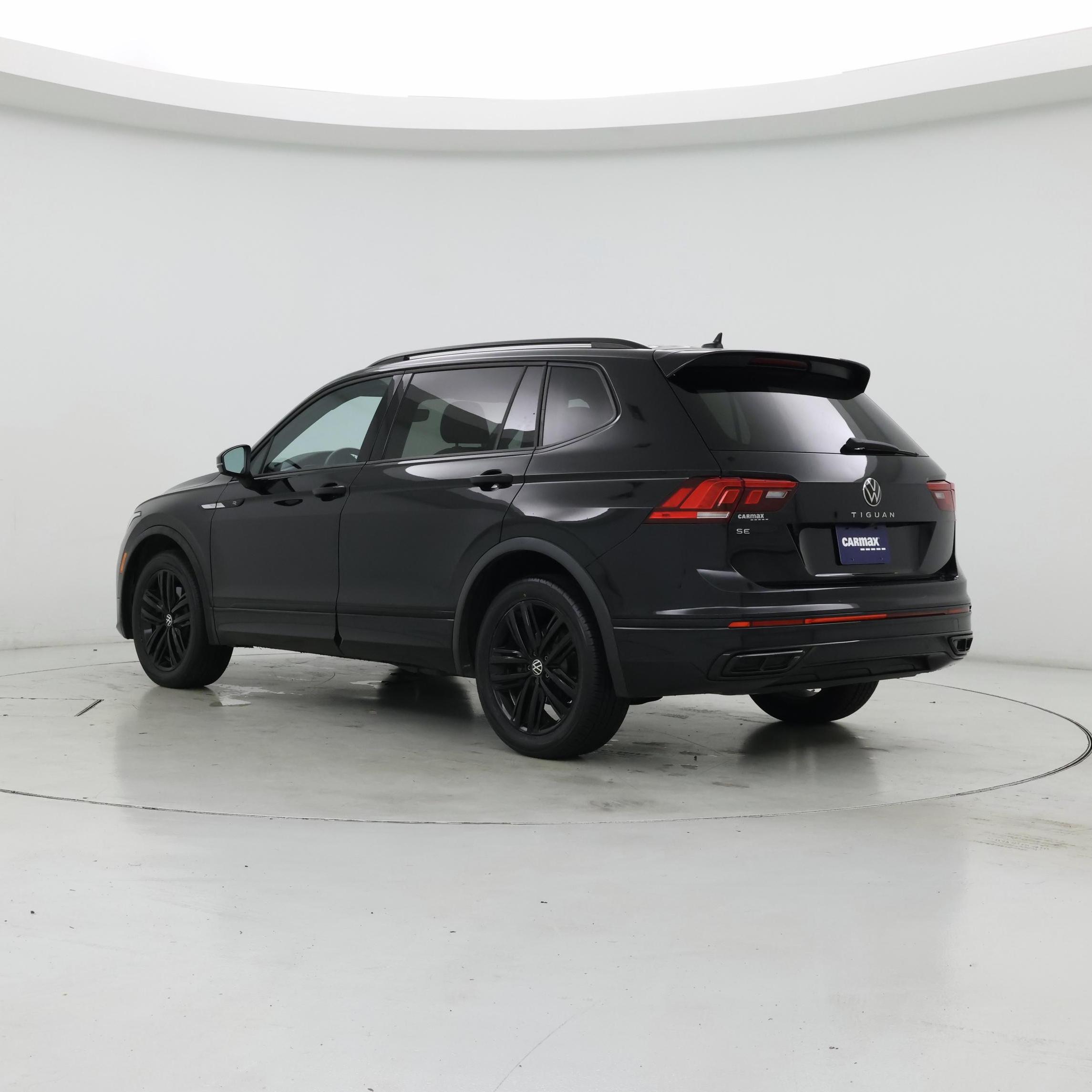 Thumbnail: 2022 Volkswagen Tiguan - 2