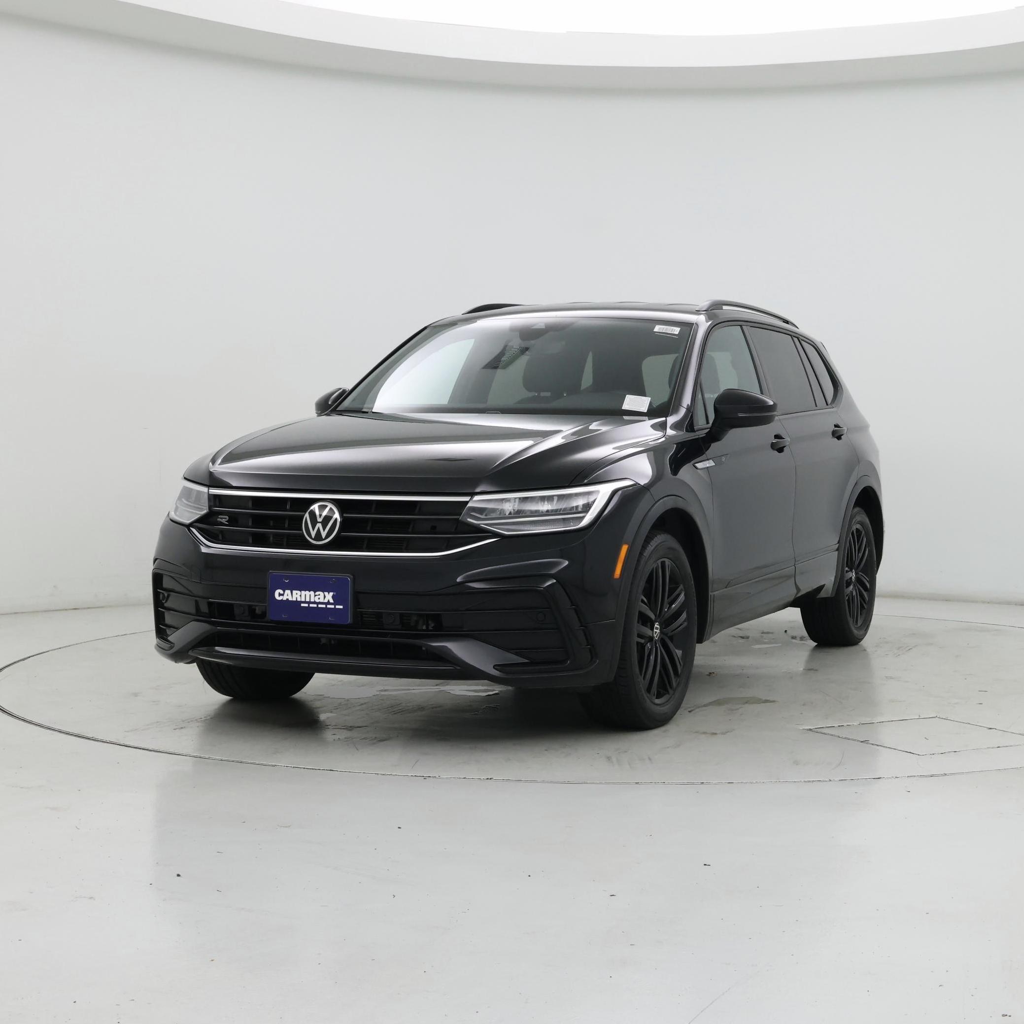 Thumbnail: 2022 Volkswagen Tiguan - 4