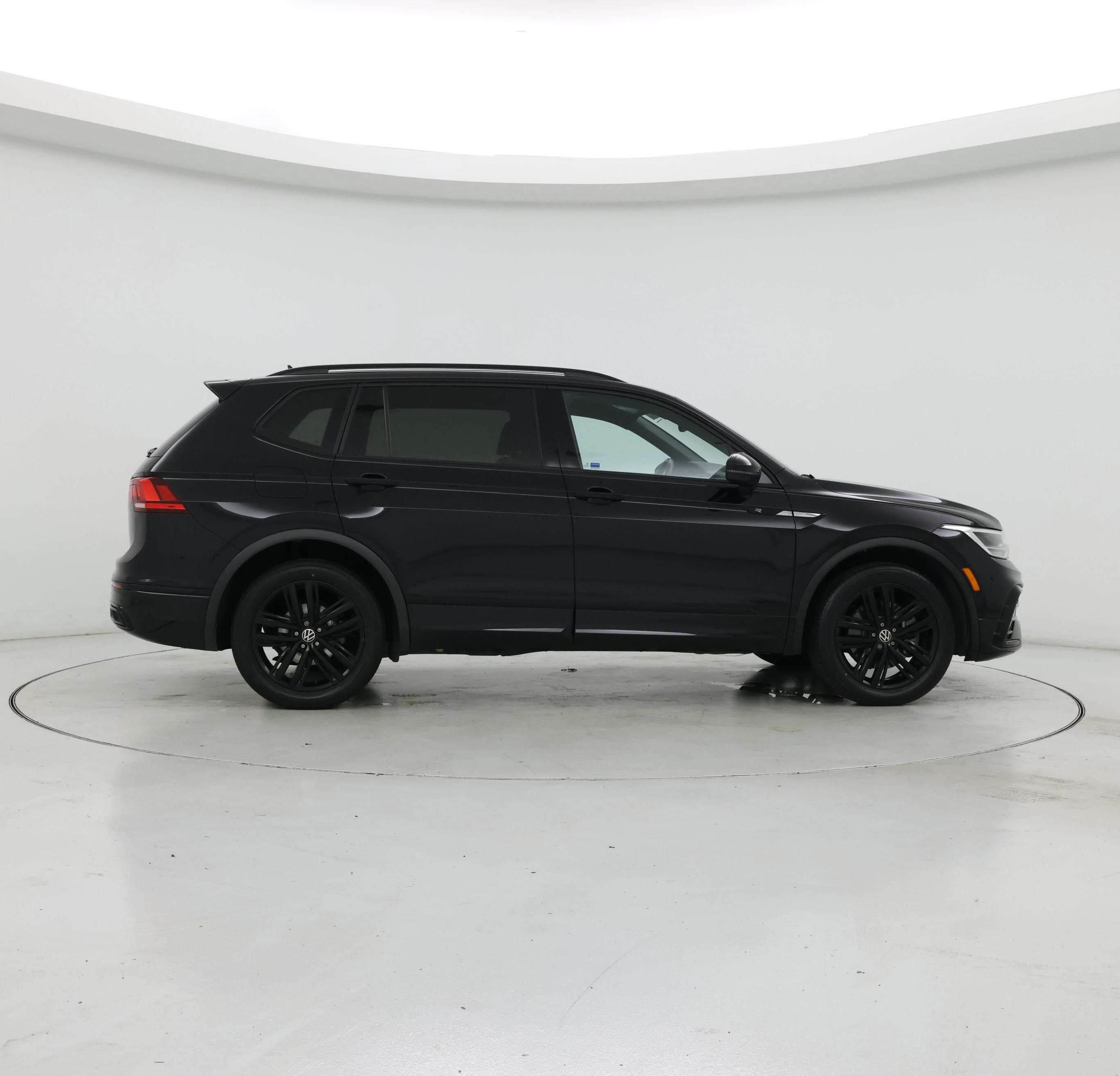 Thumbnail: 2022 Volkswagen Tiguan - 7