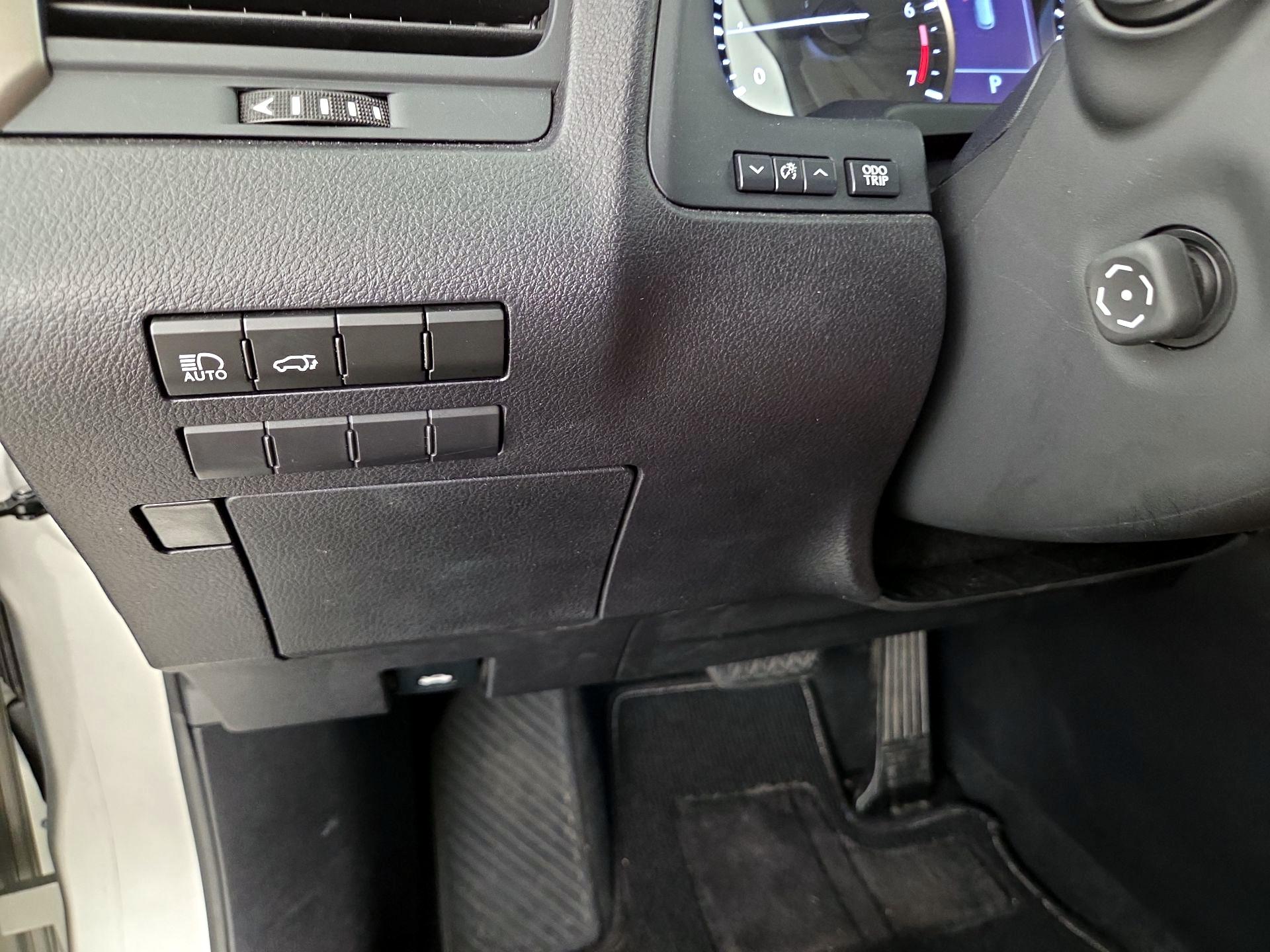 Thumbnail: 2021 Lexus RX - 13