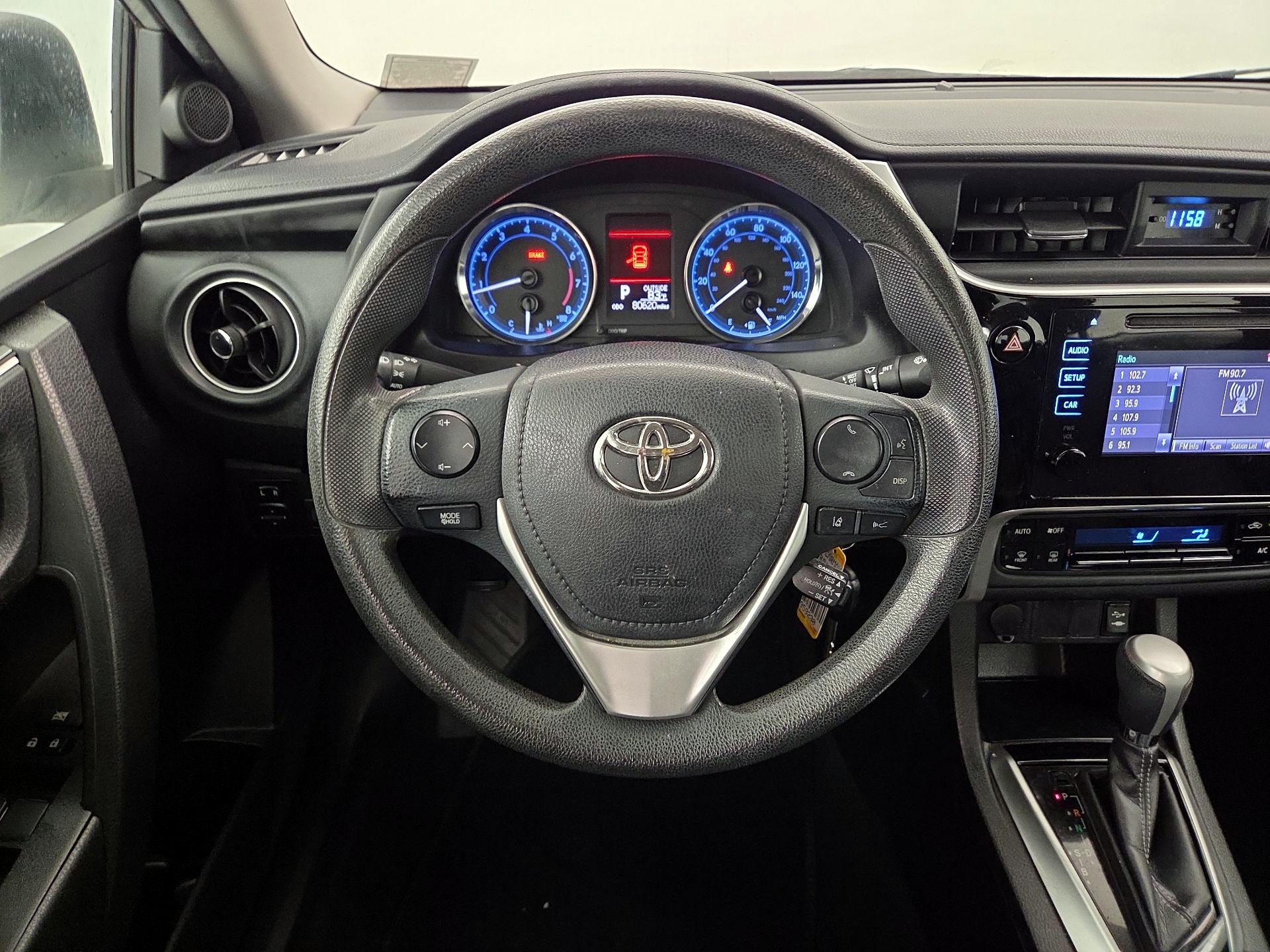 Thumbnail: 2017 Toyota Corolla - 10
