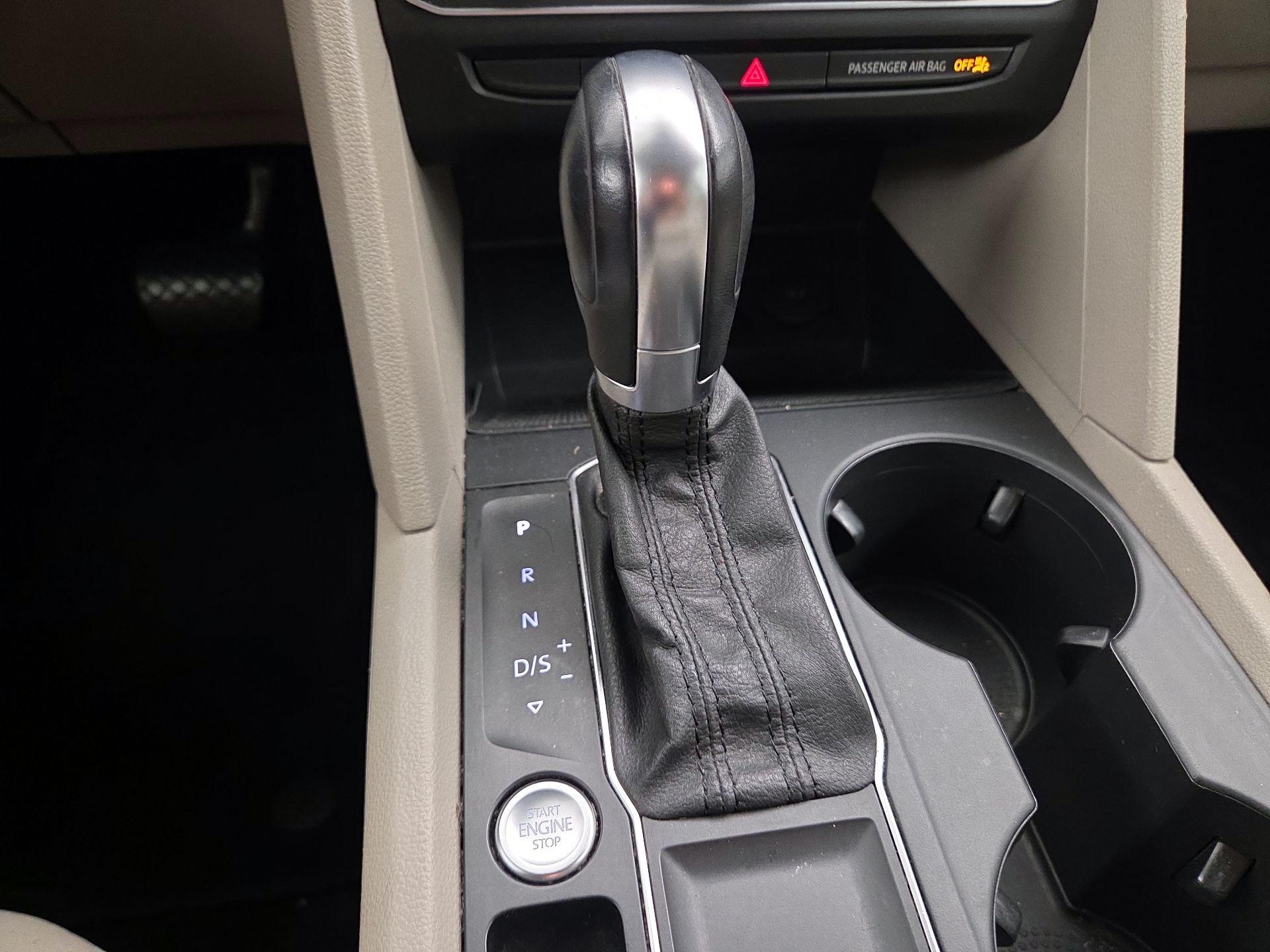Thumbnail: 2018 Volkswagen Atlas - 17