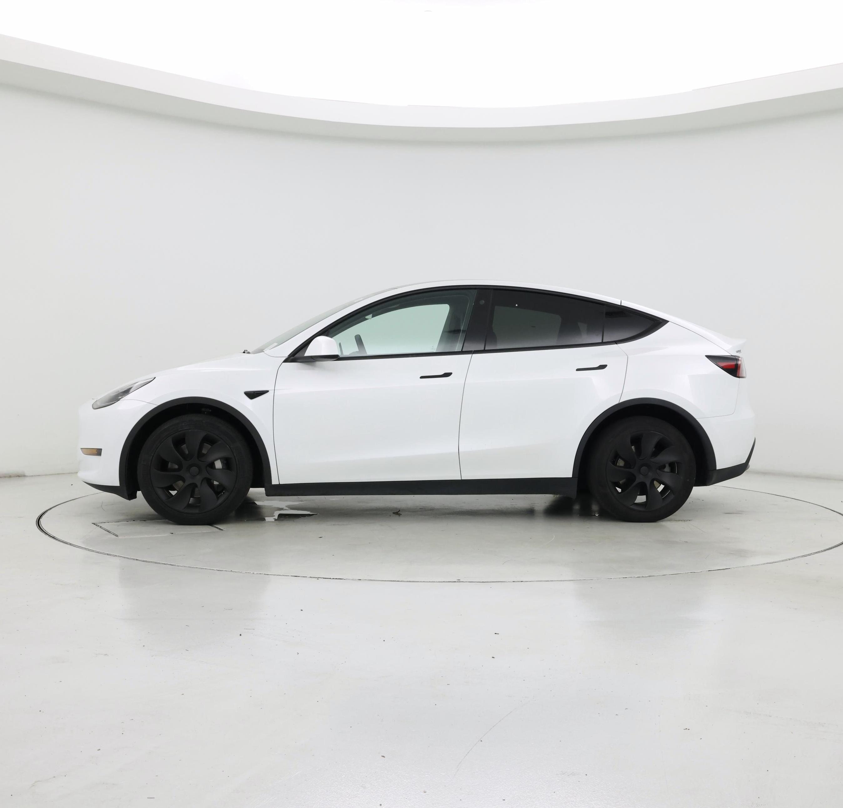 Thumbnail: 2023 Tesla Model Y - 3