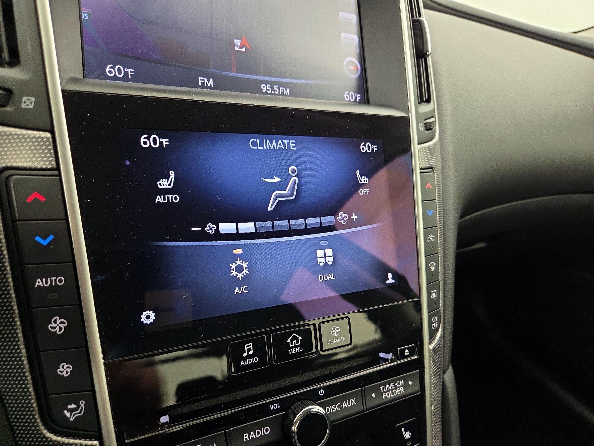 Thumbnail: 2015 INFINITI Q50 - 17