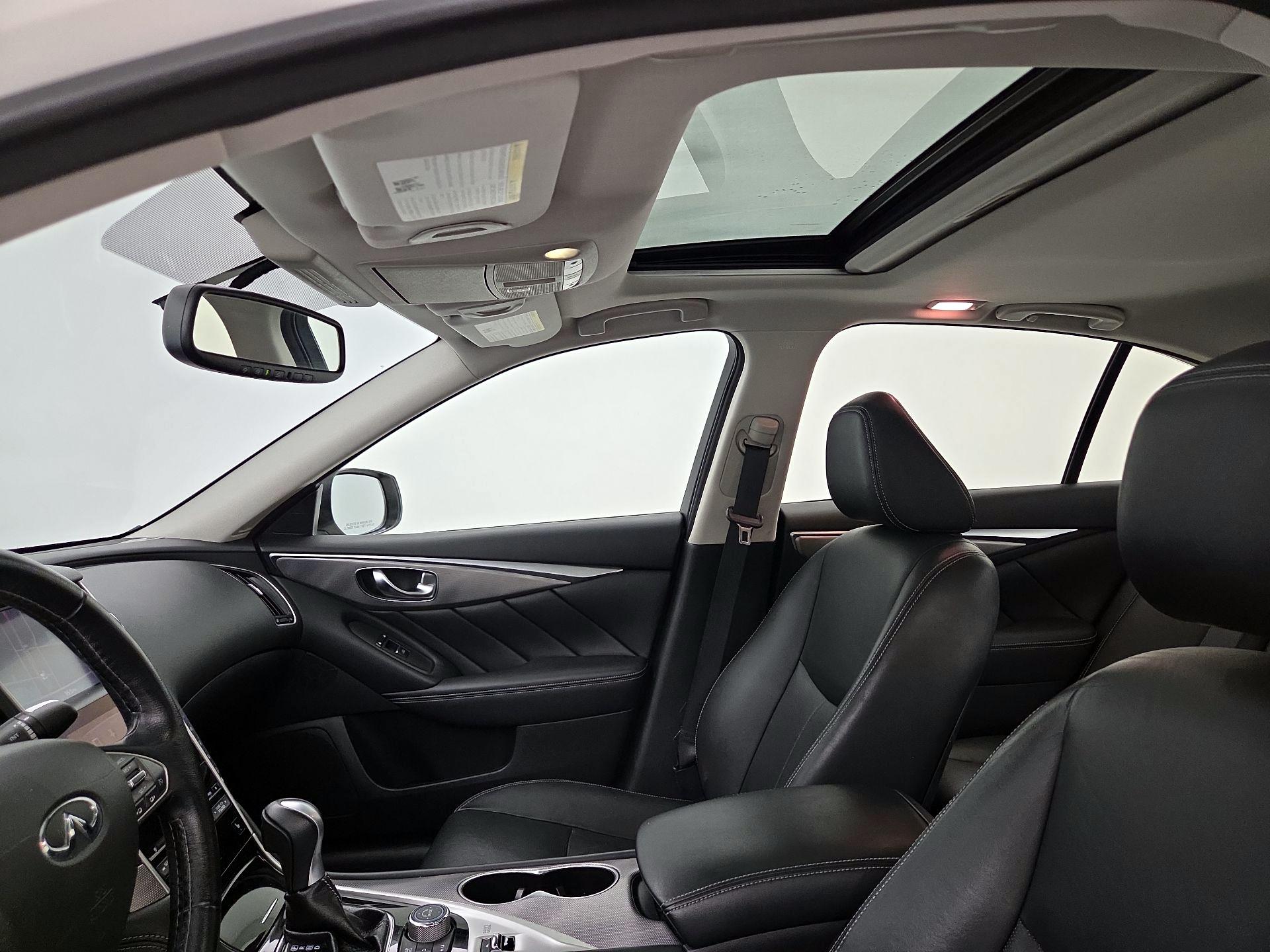 Thumbnail: 2015 INFINITI Q50 - 20