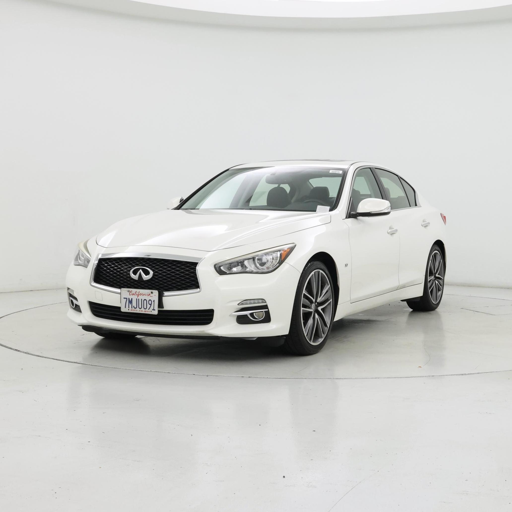 Thumbnail: 2015 INFINITI Q50 - 4