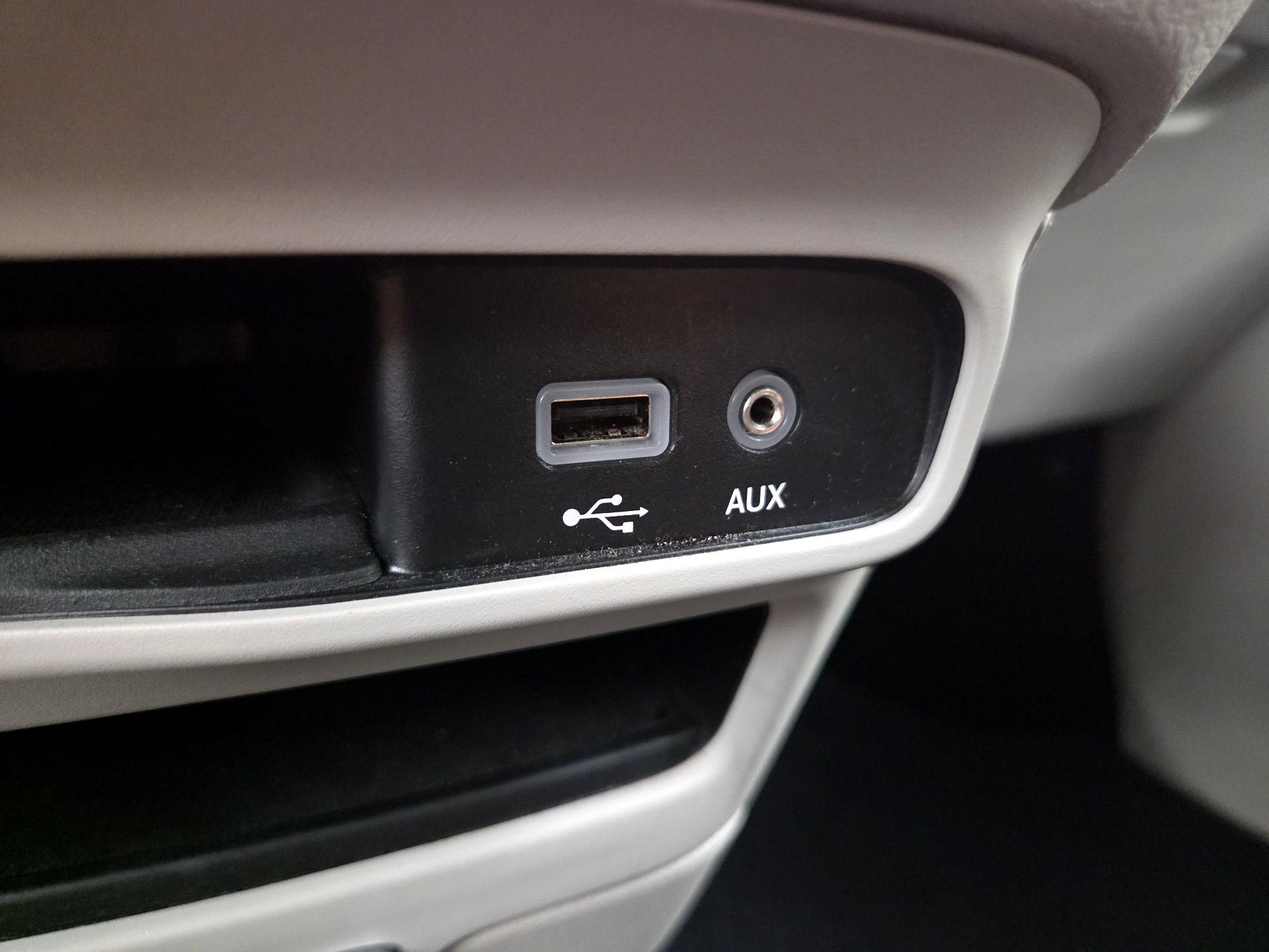 Thumbnail: 2019 Chrysler Pacifica - 18