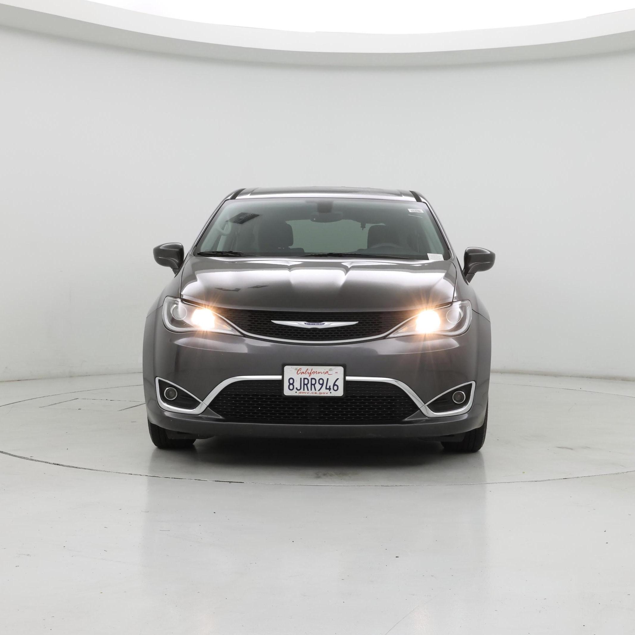 Thumbnail: 2019 Chrysler Pacifica - 5