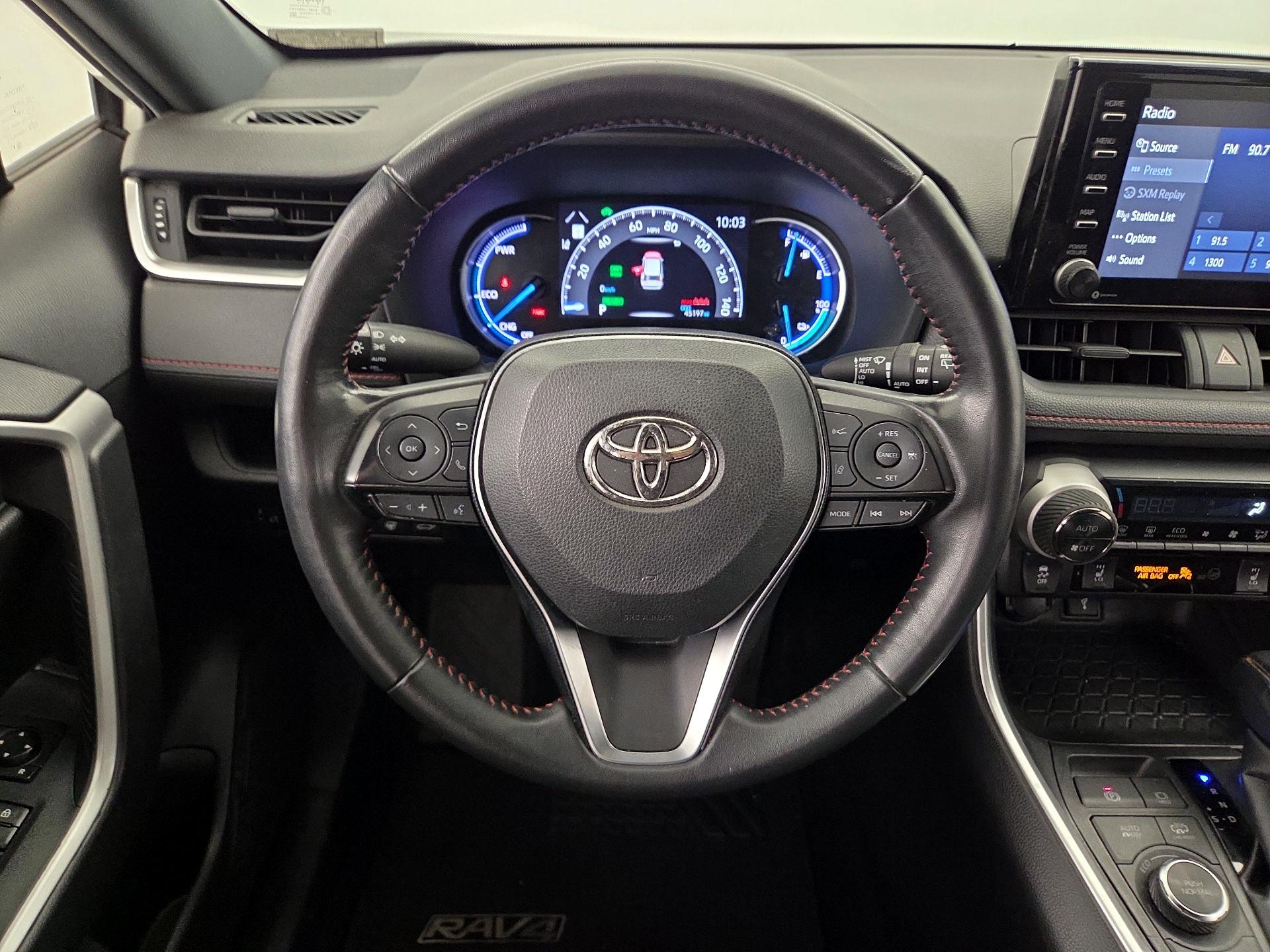 Thumbnail: 2021 Toyota RAV4 - 10