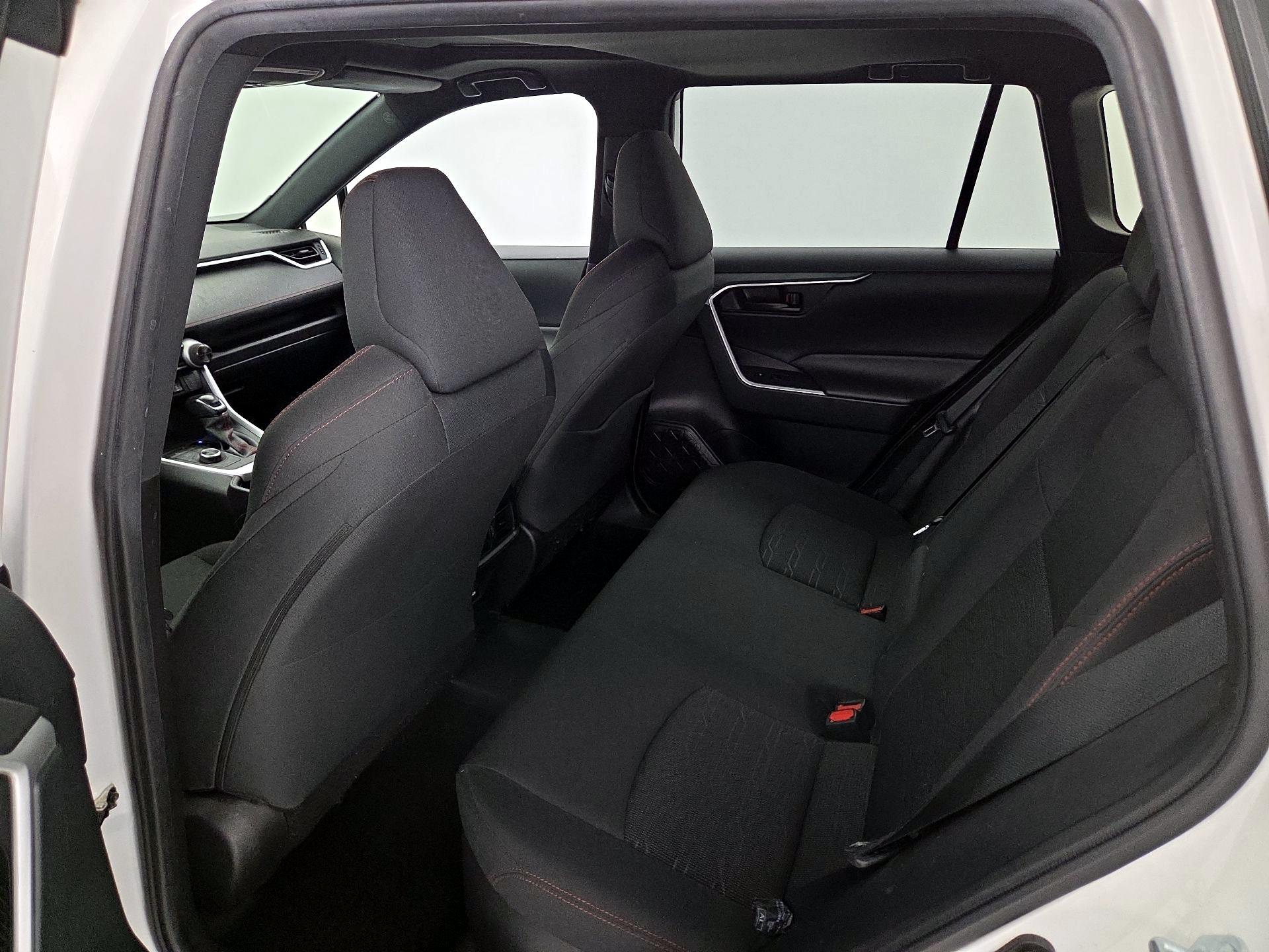 Thumbnail: 2021 Toyota RAV4 - 20