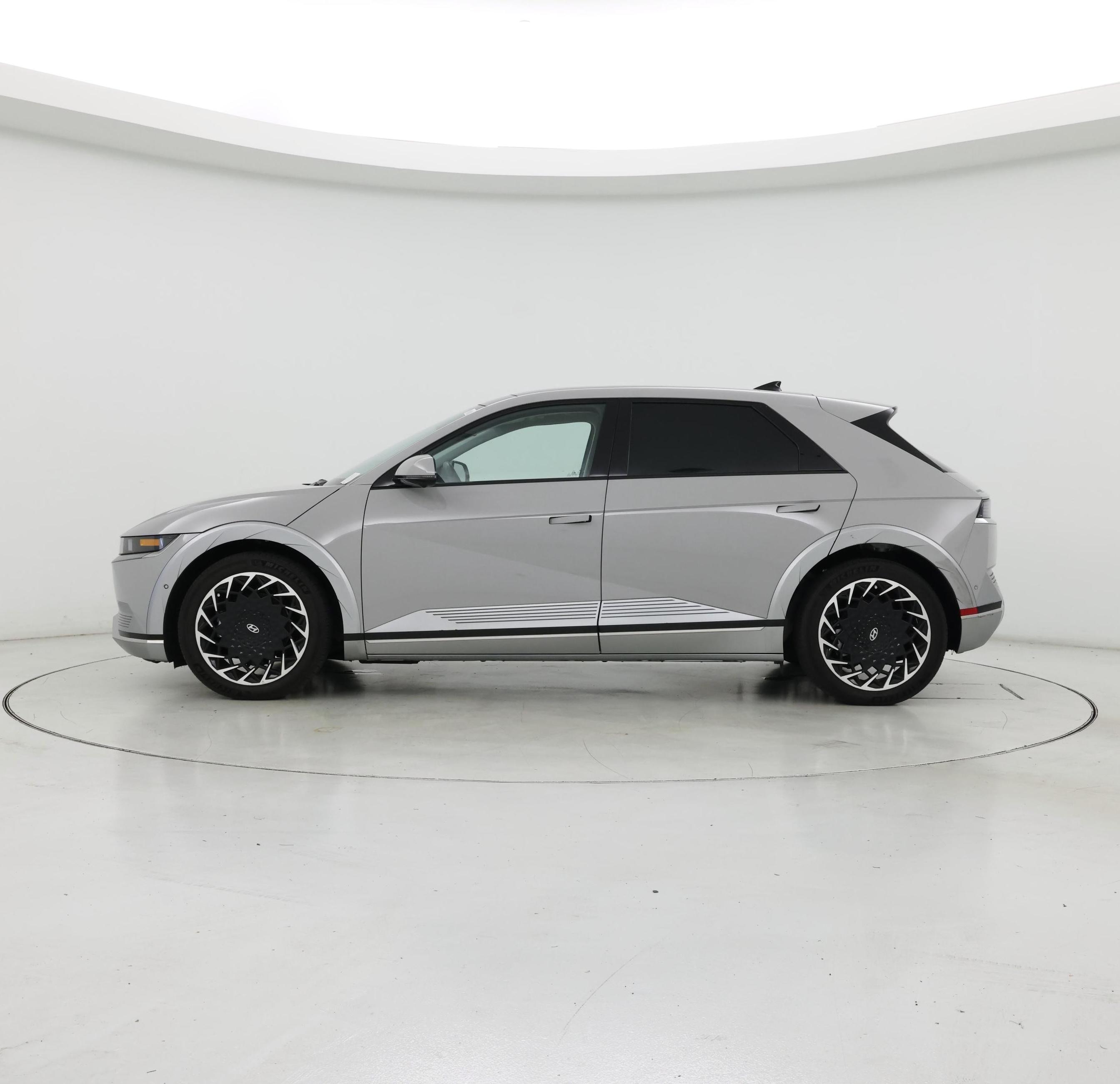 Thumbnail: 2023 Hyundai Ioniq 5 - 3