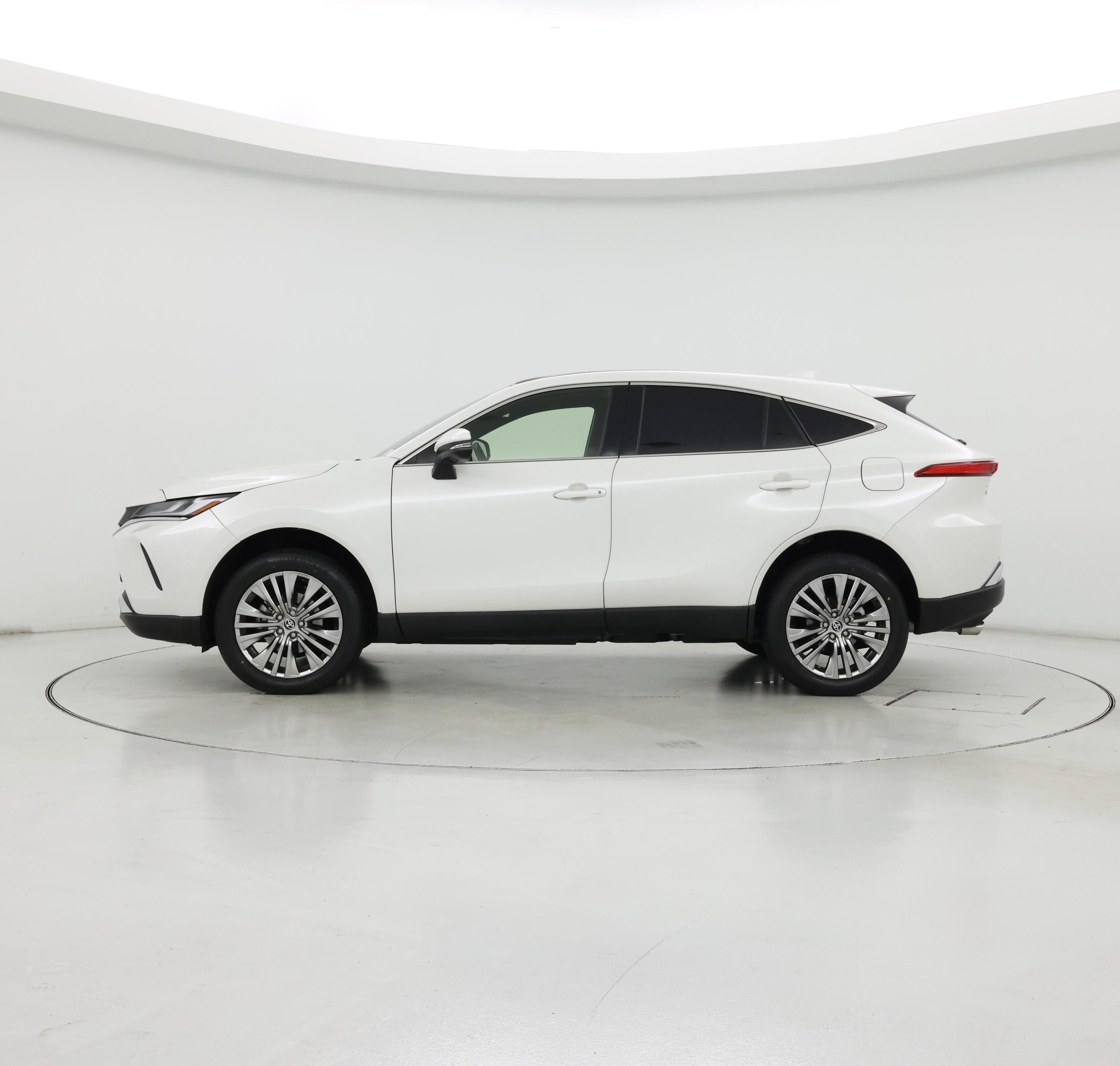 Thumbnail: 2022 Toyota Venza - 3
