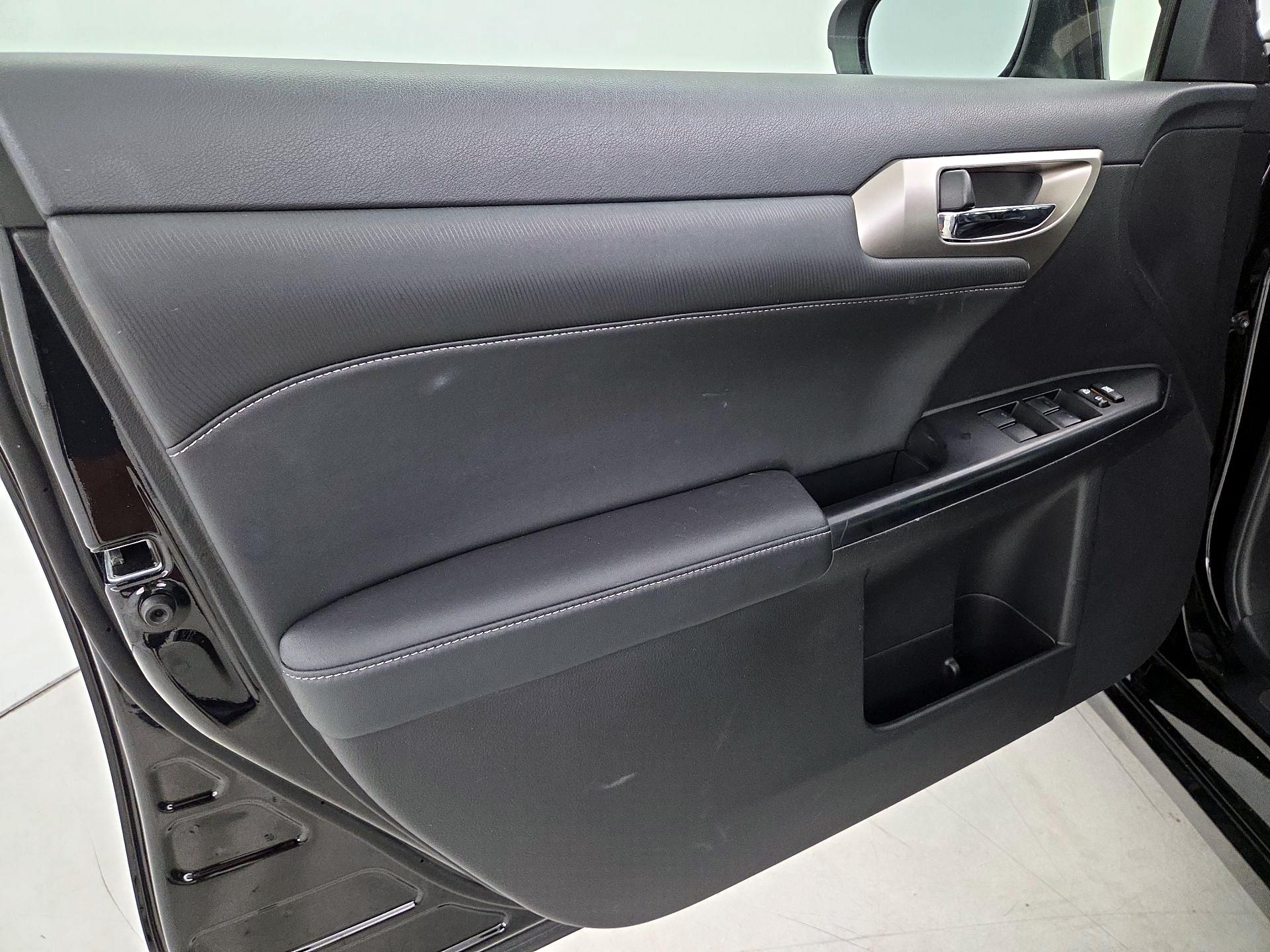 Thumbnail: 2015 Lexus CT - 12