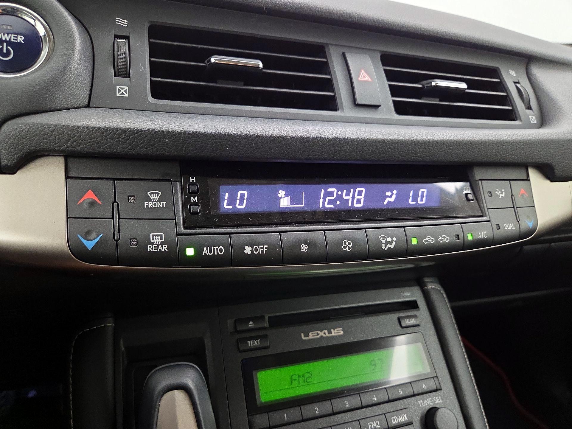Thumbnail: 2015 Lexus CT - 15