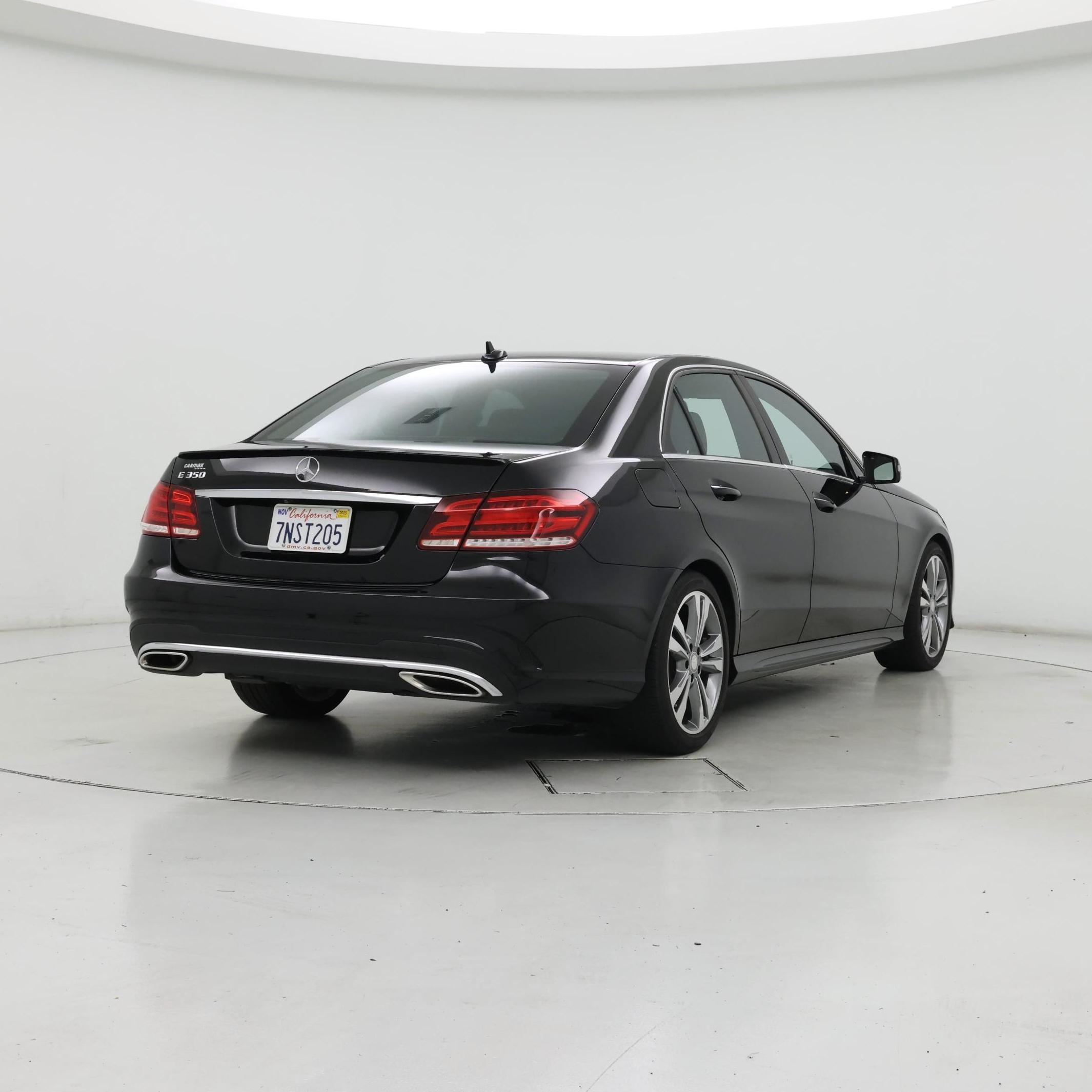 Thumbnail: 2016 Mercedes-Benz E-Class - 8