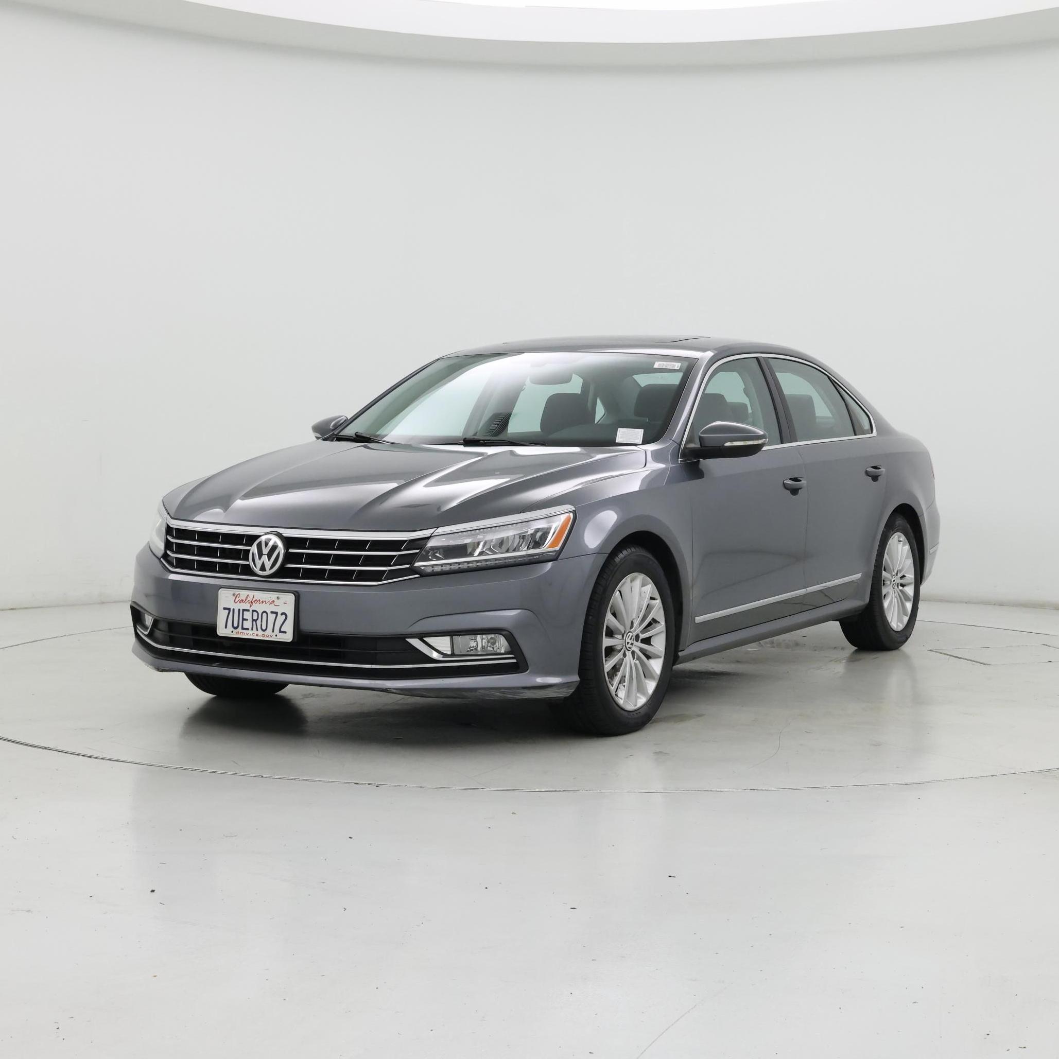 Thumbnail: 2016 Volkswagen Passat - 4