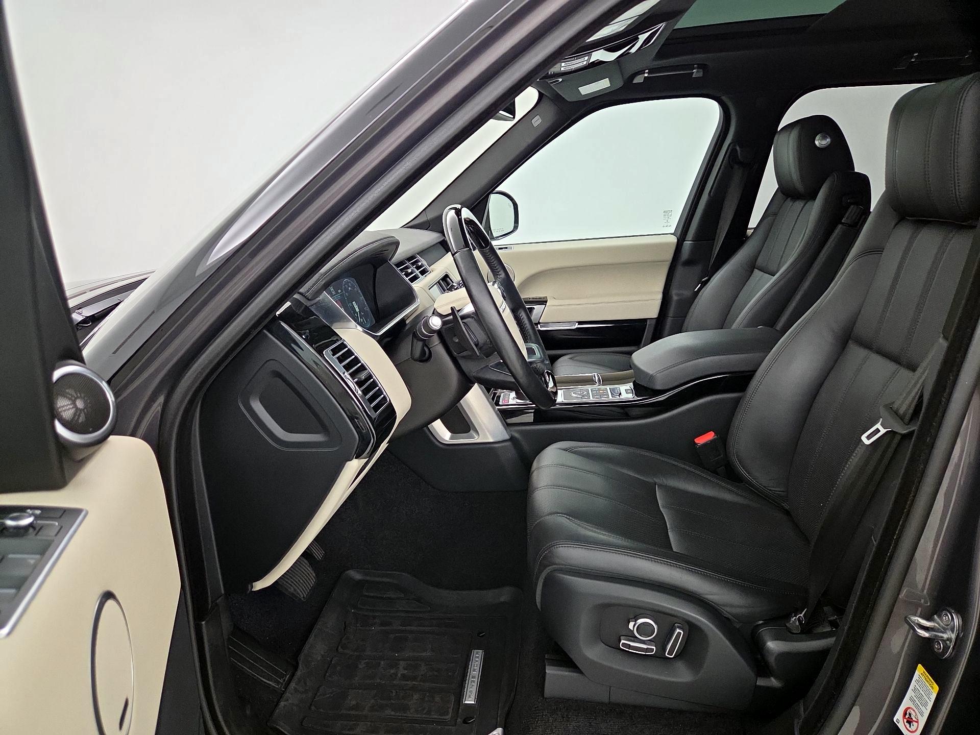 Thumbnail: 2016 Land Rover Range Rover - 11