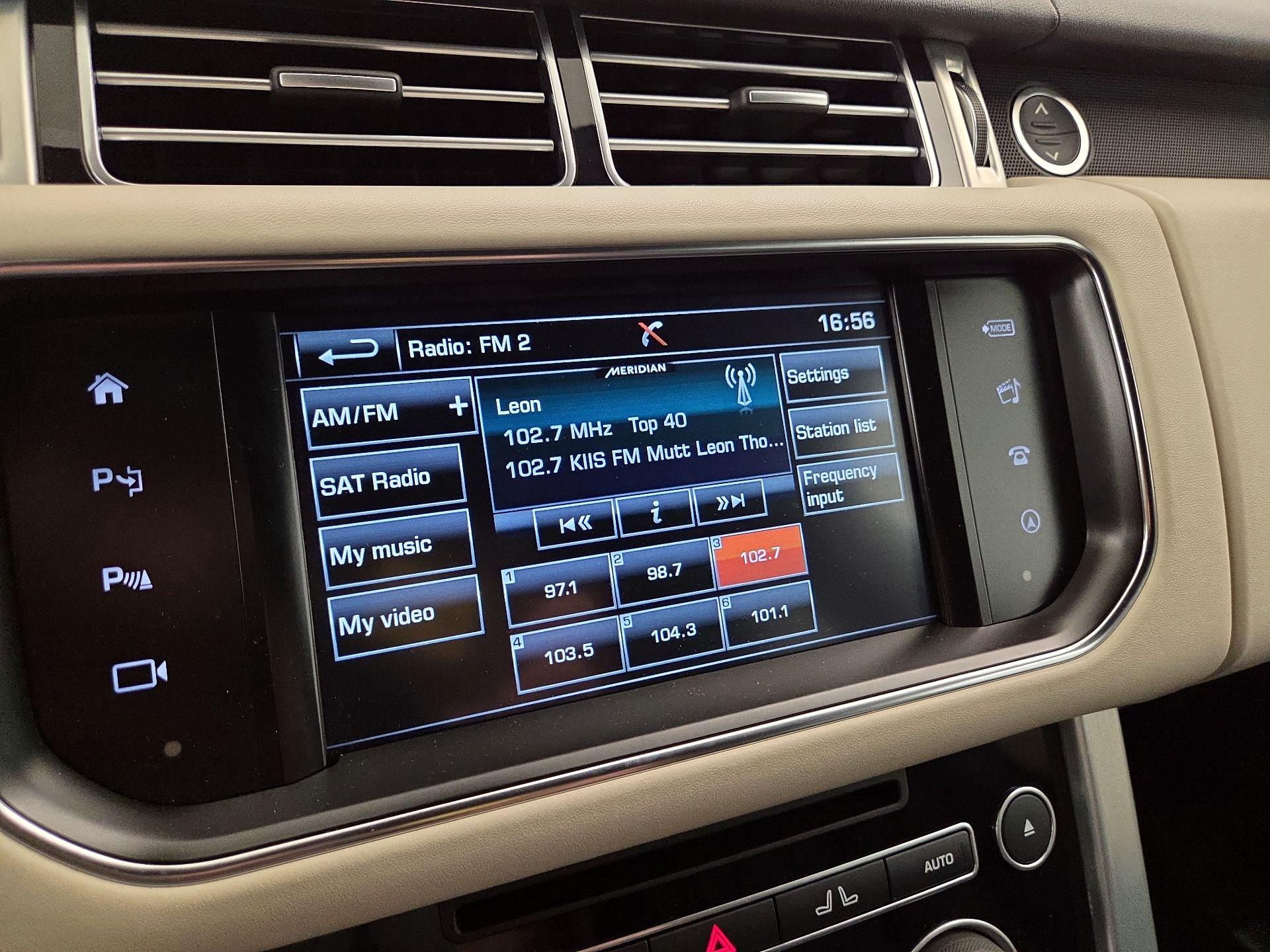 Thumbnail: 2016 Land Rover Range Rover - 16