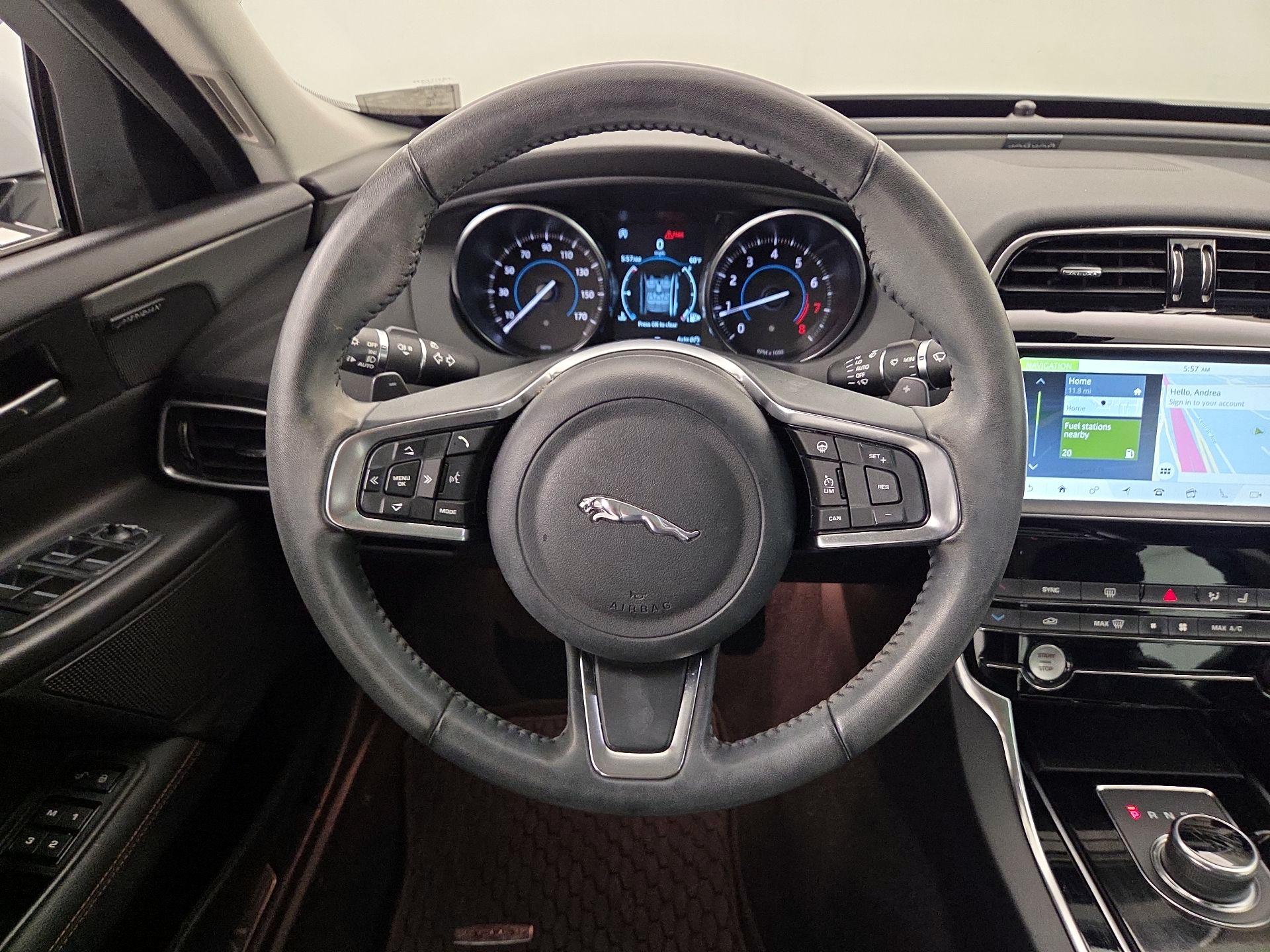 Thumbnail: 2019 Jaguar XE - 10