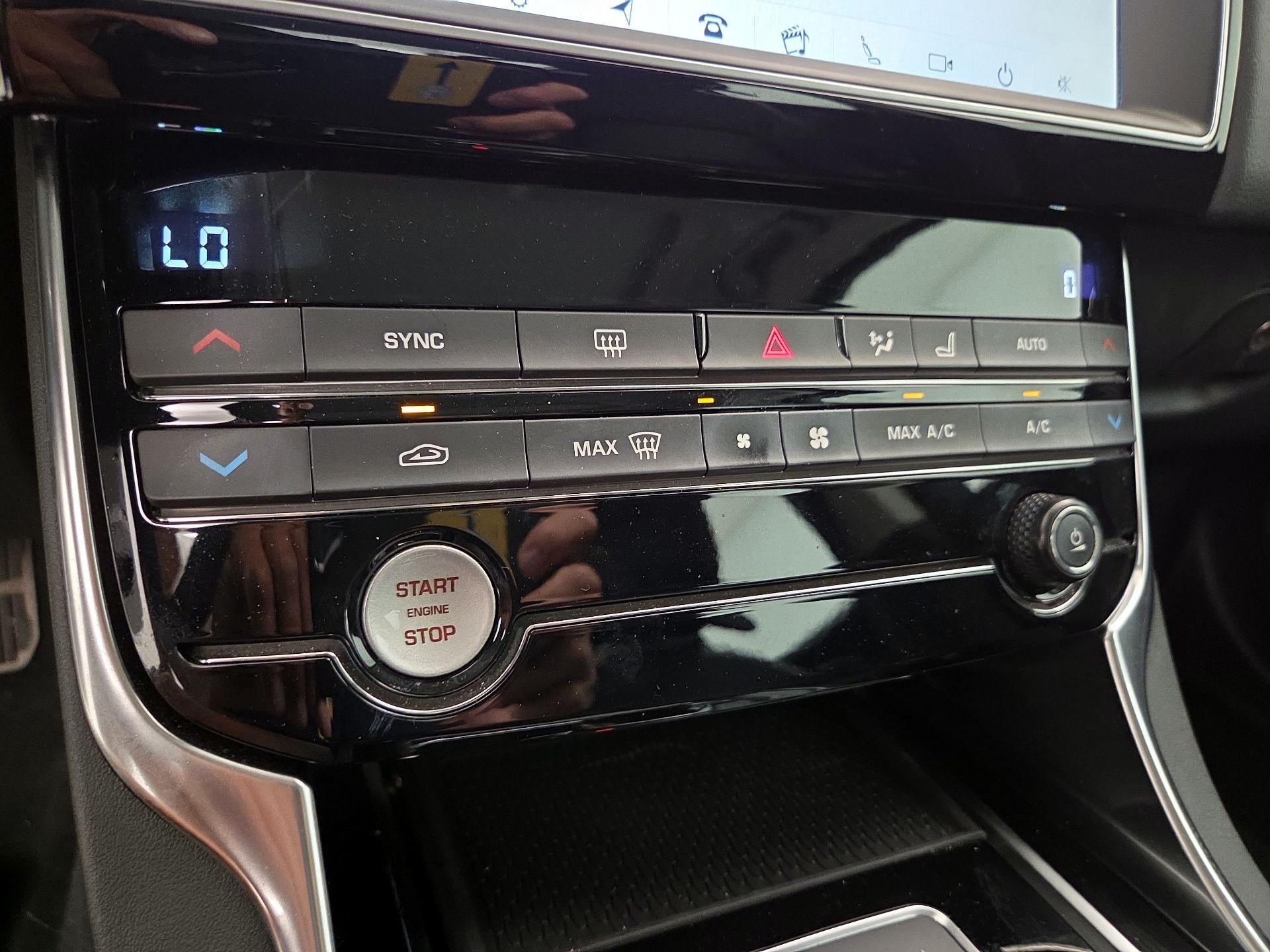 Thumbnail: 2019 Jaguar XE - 17